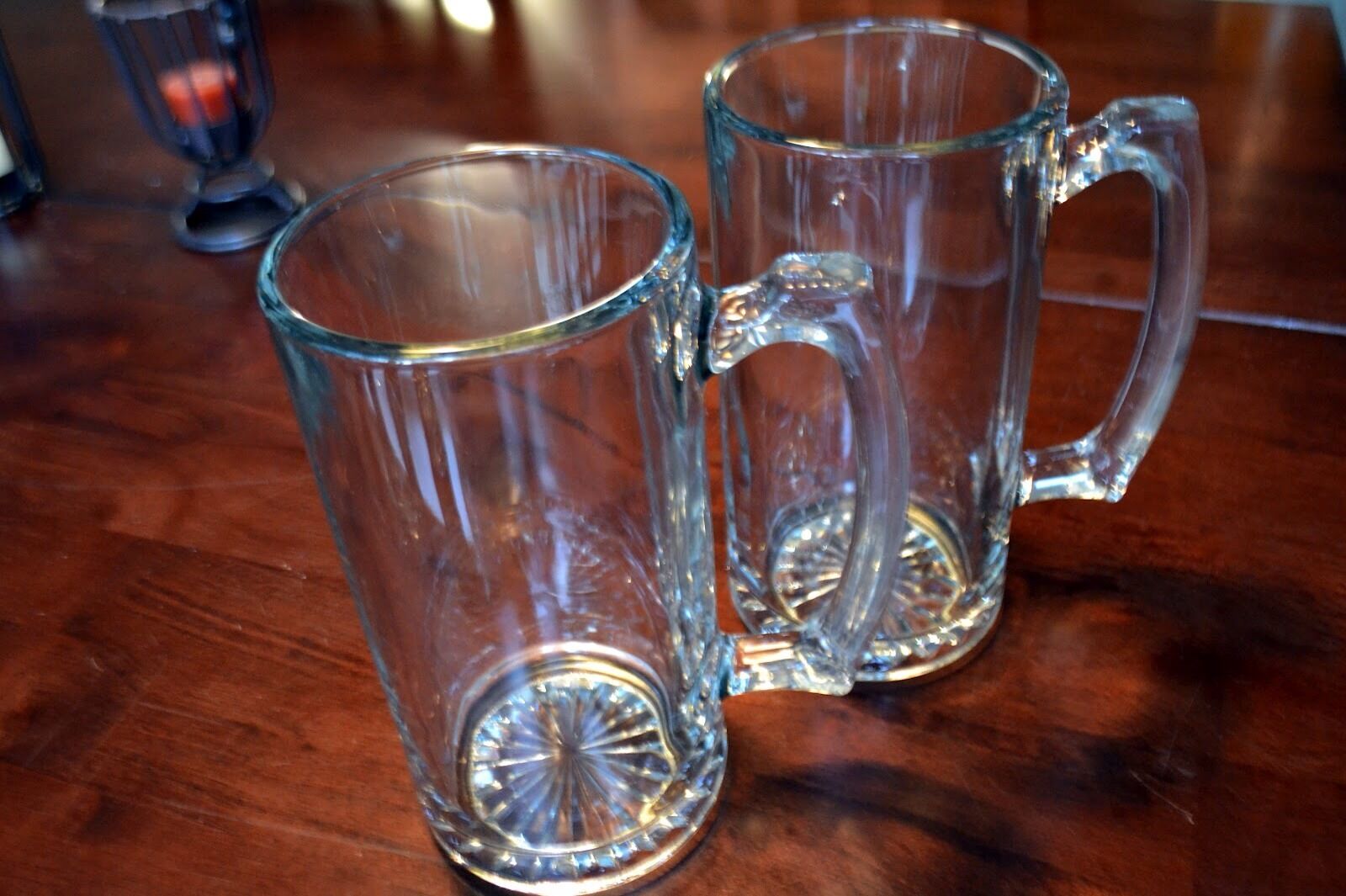 GLASS BEER MUGS NEW CRYSTAL GLASS MUG 16 OZ WHEN FULL OEM.