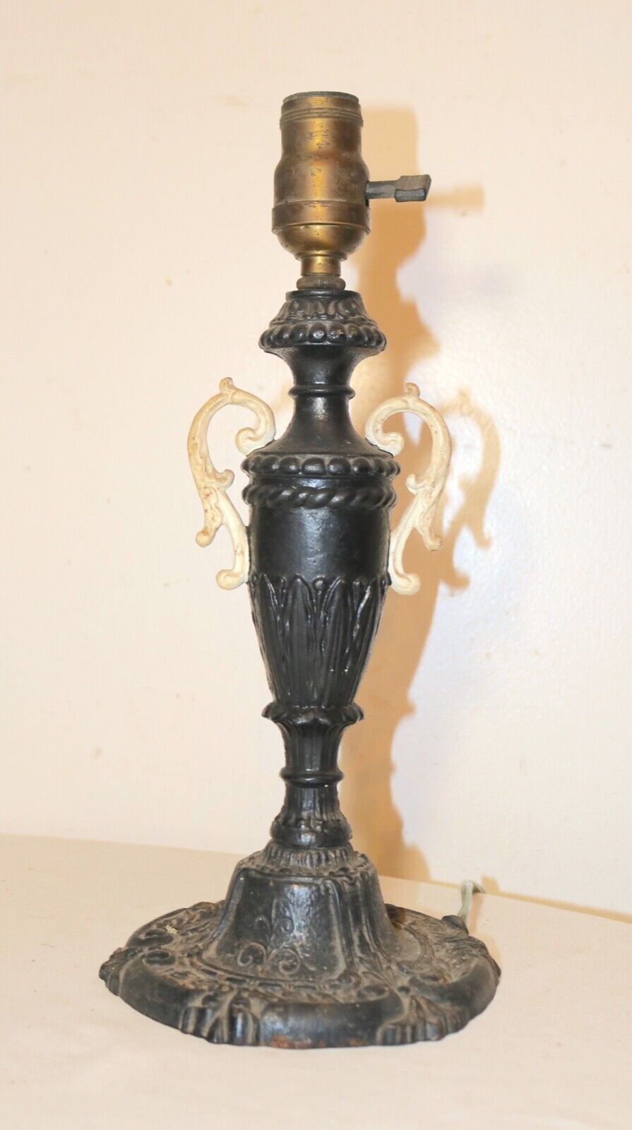 antique ornate black thick cast iron brass weber boudoir electric table lamp 