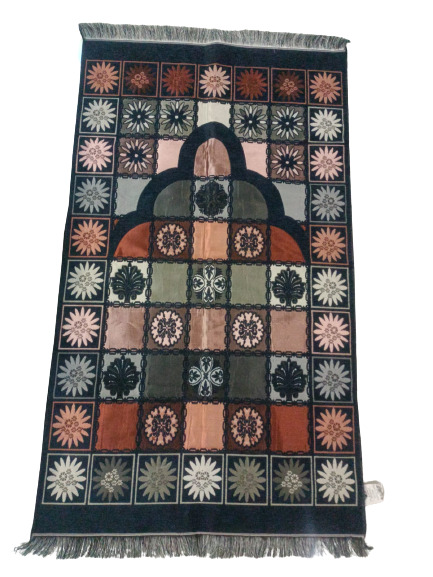 Authentic Turkish Prayer Mat - Exquisite Design and High-Quality Craftsmanship