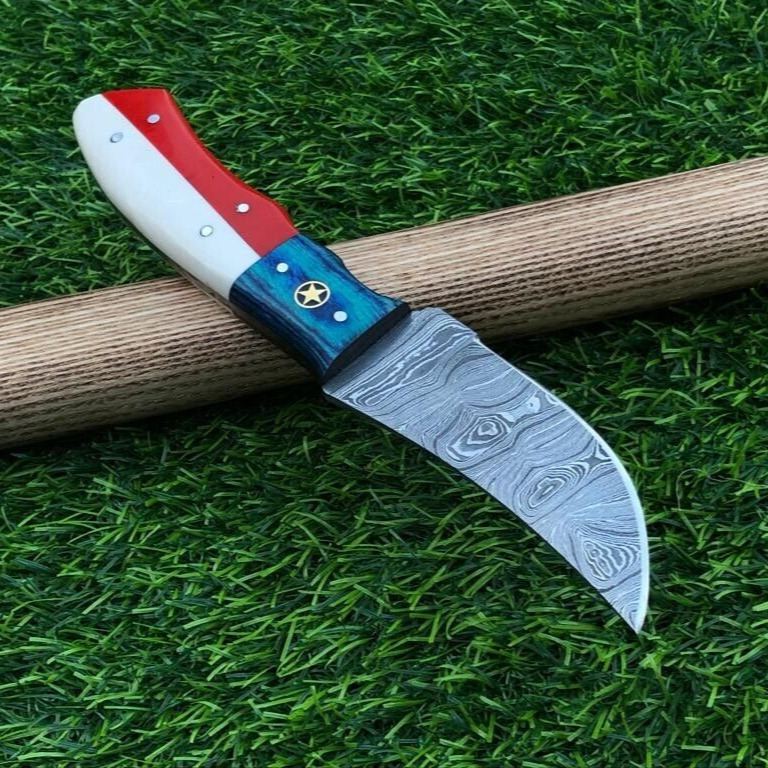 Custom Handmade Damascus Hunting Skinner Knife TEXAS FLAG Handle Leather Sheath 