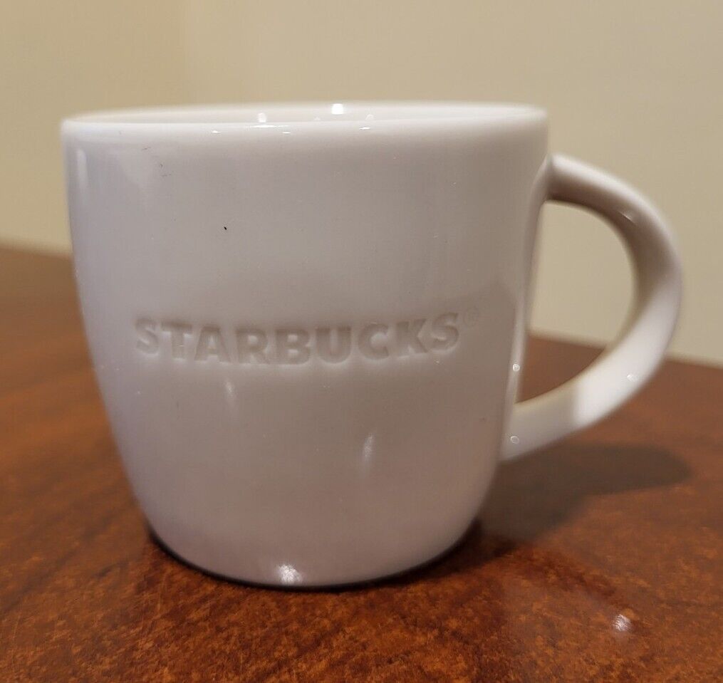 STARBUCKS  2010 White Espresso Demitasse Cup Mug  TOUS DROITS