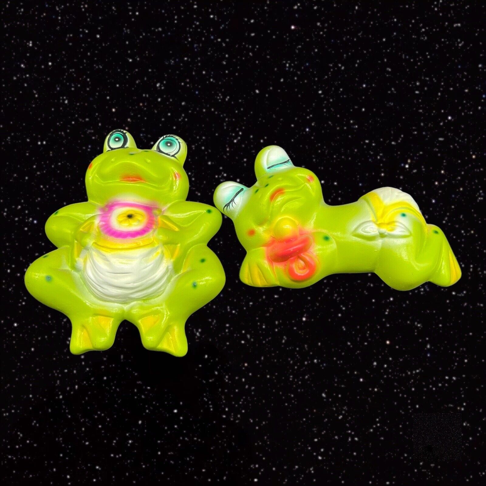 Vintage Wall Hanging Frog Set 2 Hand Painted Ceramic Green 