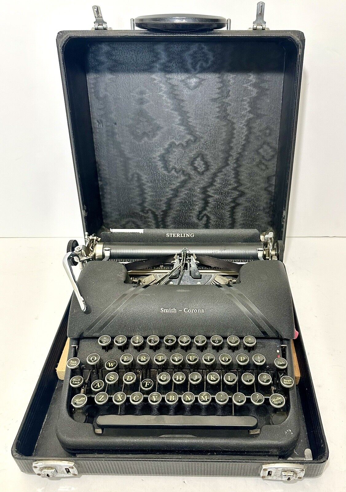 Vintage 1940s Smith Corona Sterling Portable Matte Black Typewriter Carry Case