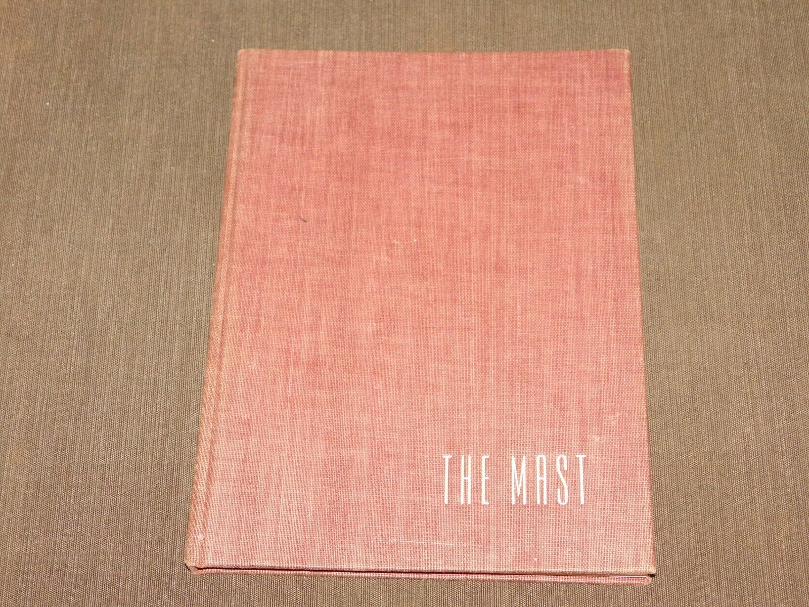 VINTAGE 1943 THE MAST GARDEN CITY NY HIGH SCHOOL YEARBOOK W/ AUTOGRAPHS