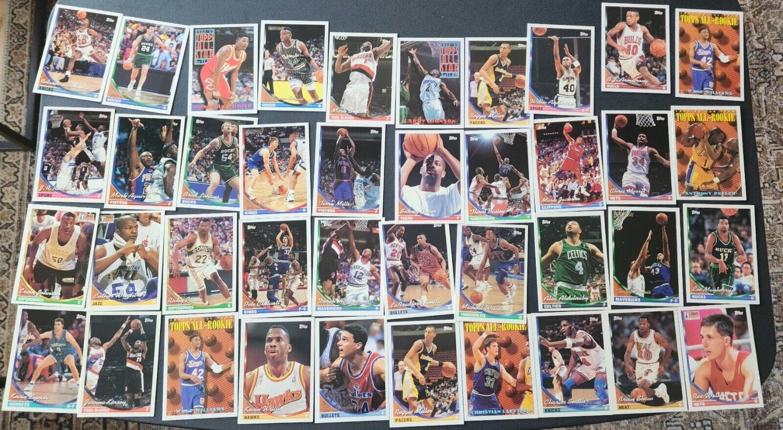 1993-94 TOPPS BASKETBALL CARD LOT OF 40 CARDS-MULTIPLE CARDS