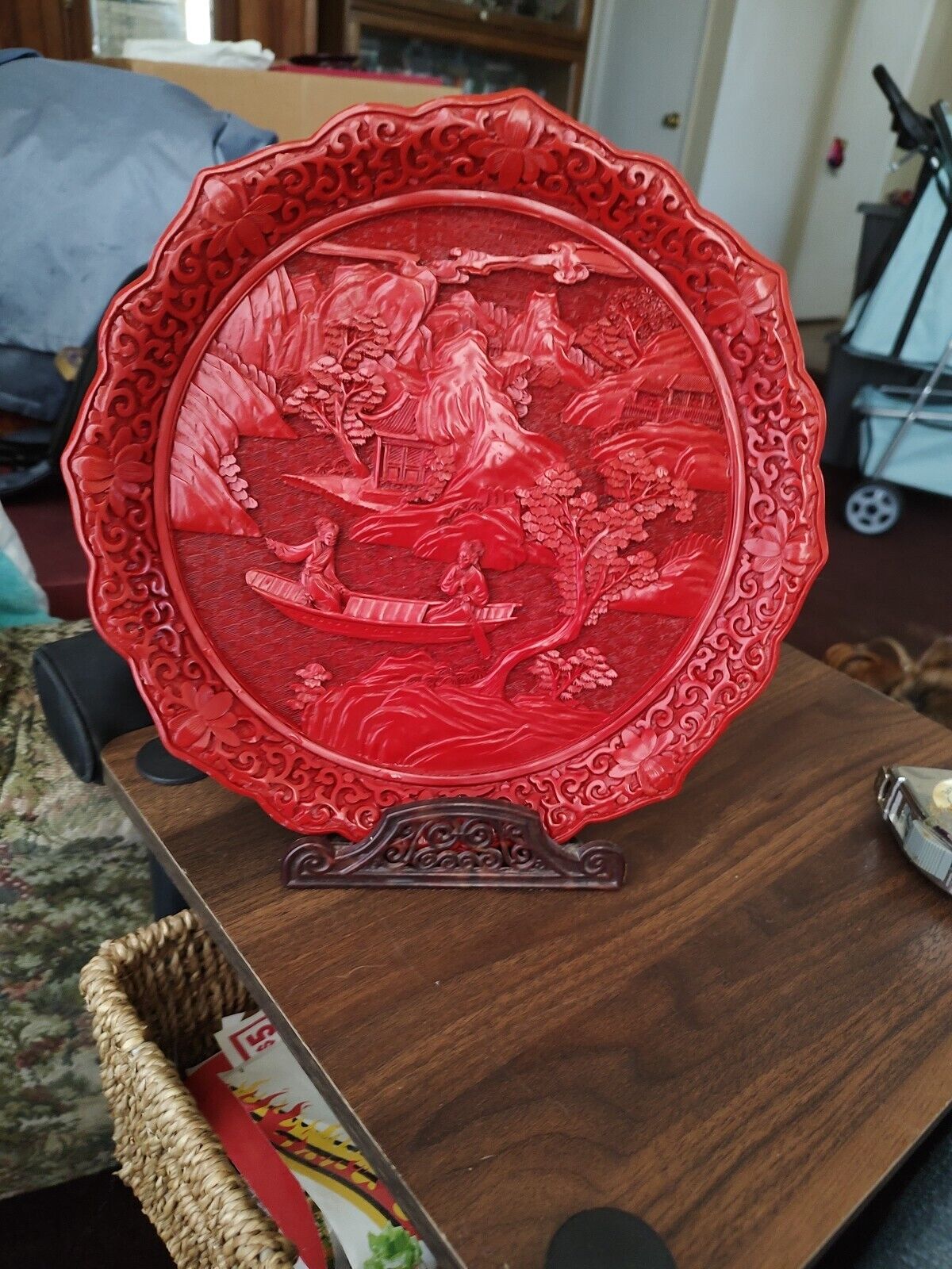 Vintage Asian Red Cinnabar Detailed Carved Resin 9.5” Decor Plate Geishas/Stand