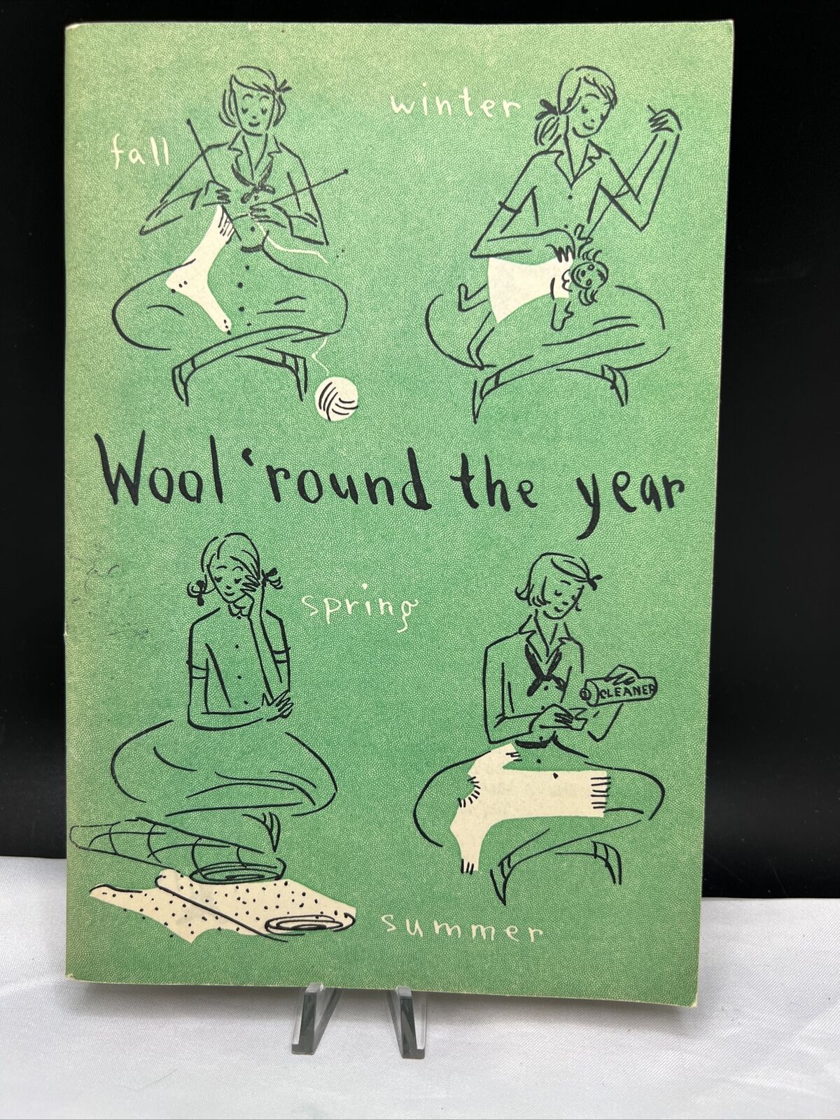 1949 Girl Scouts Wool Round The Year Book By The Wool Bureau, Inc