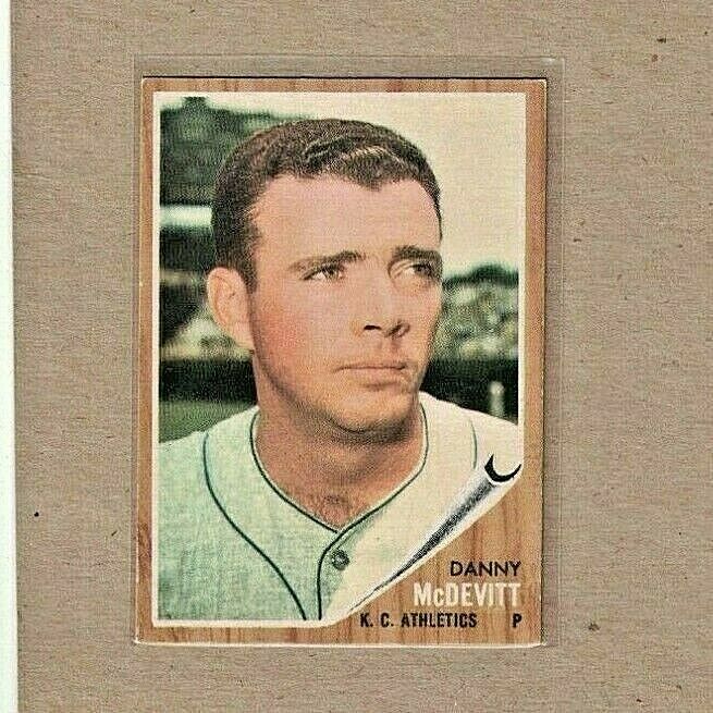 1962 Topps Baseball Kansas City Athletics A\'s Danny McDevitt #493