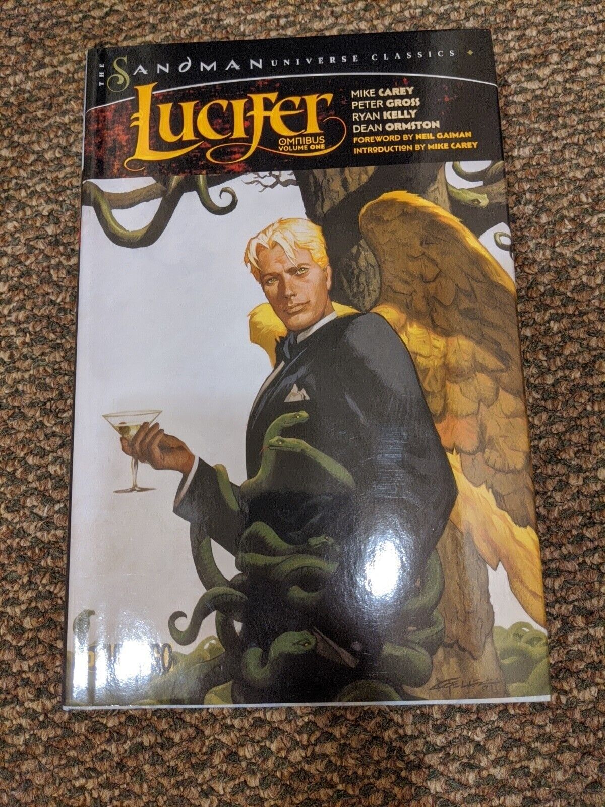 Lucifer Omnibus #1 (DC Comics, December 2019)