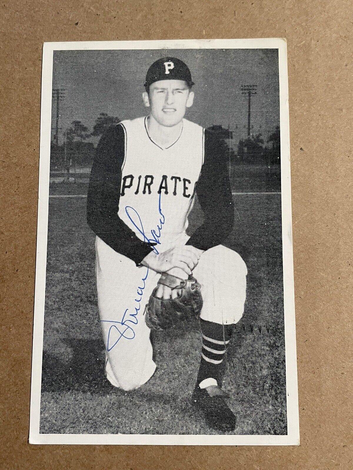 Vern Law Pittsburgh Pirates Signed Postcard - Posted