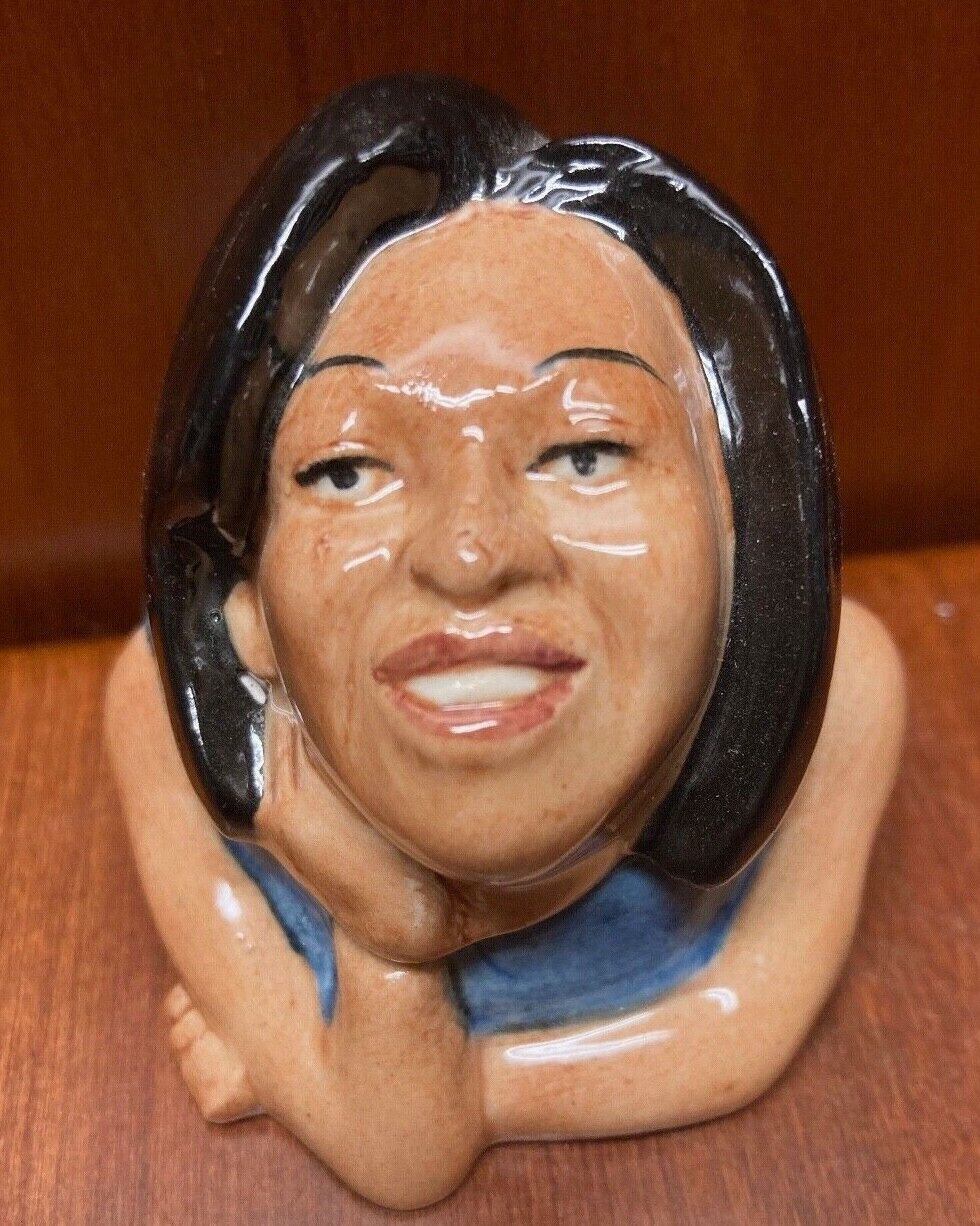 Kevin Francis Face Pots- Michelle Obama w/Gold Backstamp \