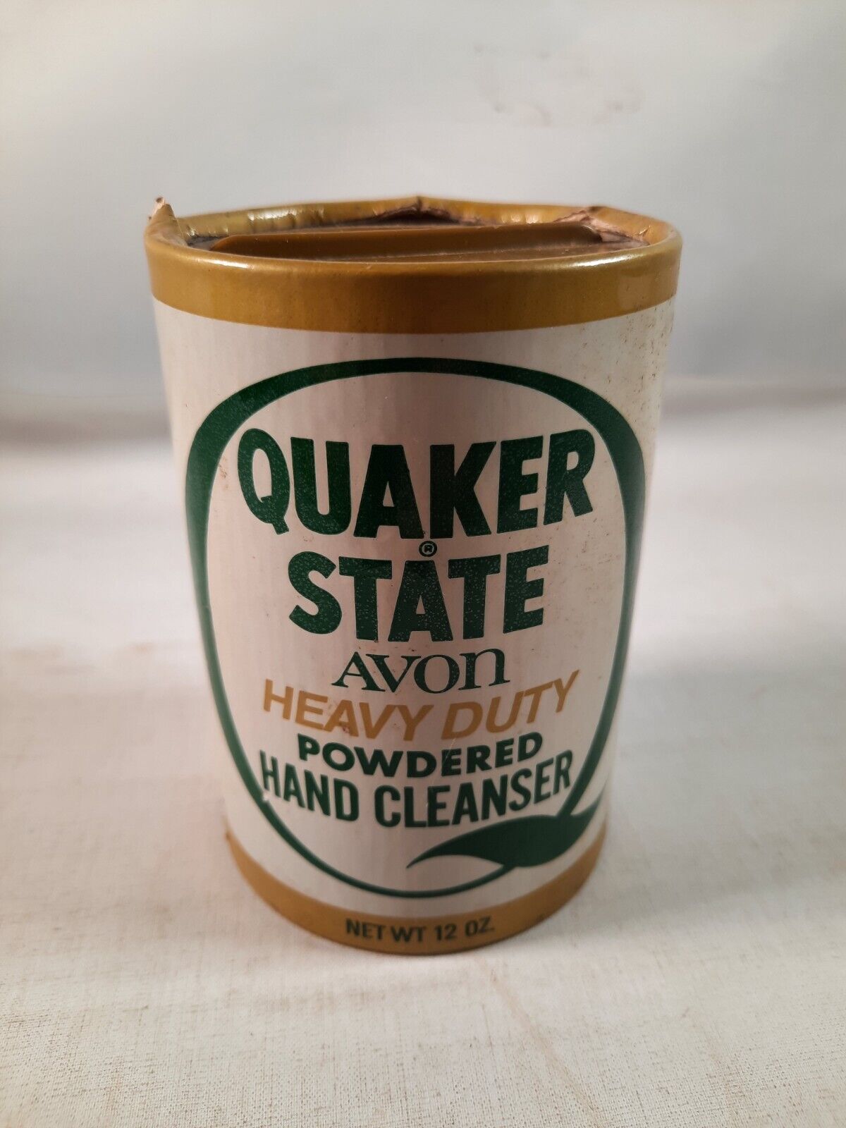 Vtg Quaker State Heavy Duty Powdered Hand Cleaner by Avon full has discoloring 