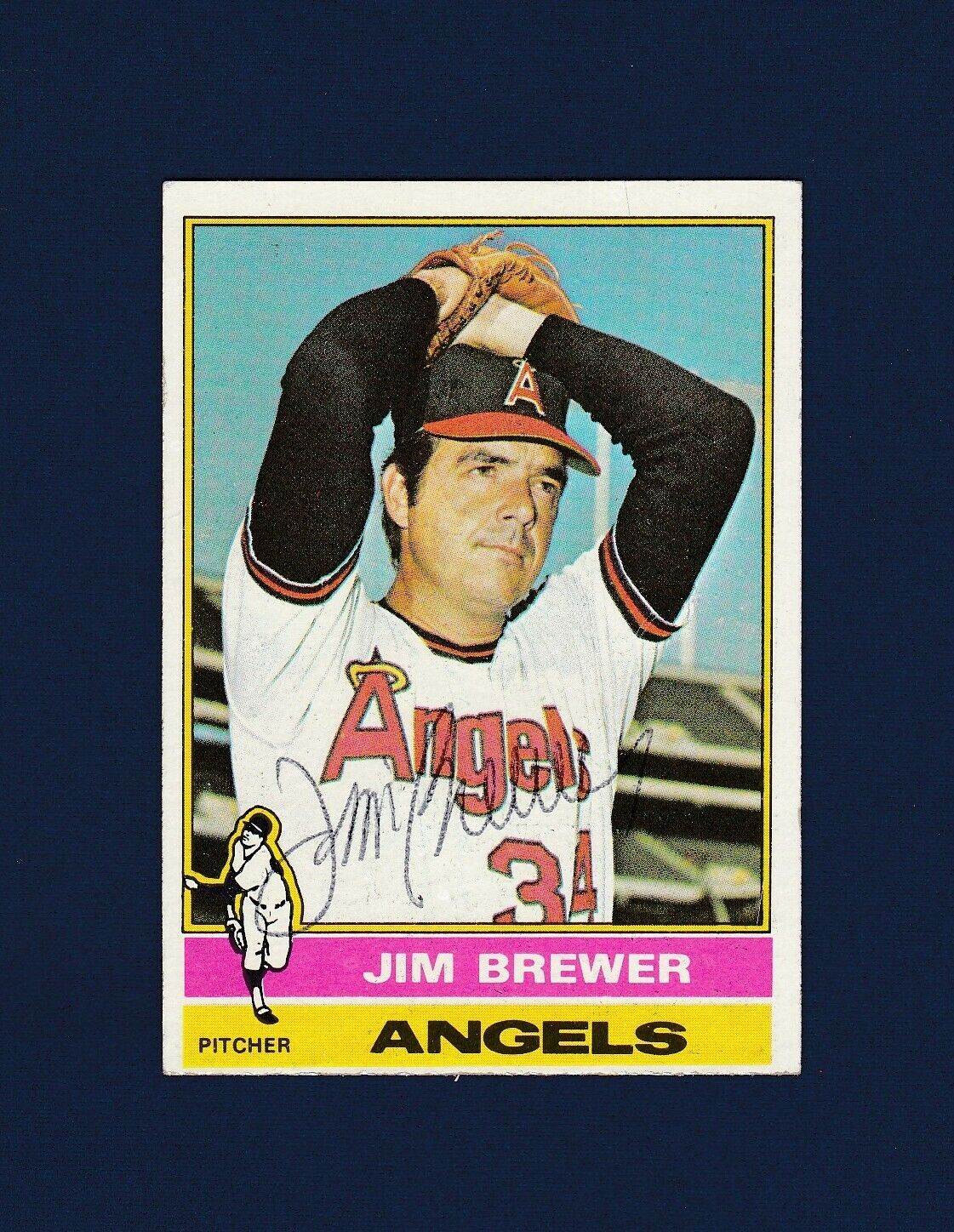 Jim Brewer signed California Angels 1976 Topps baseball card