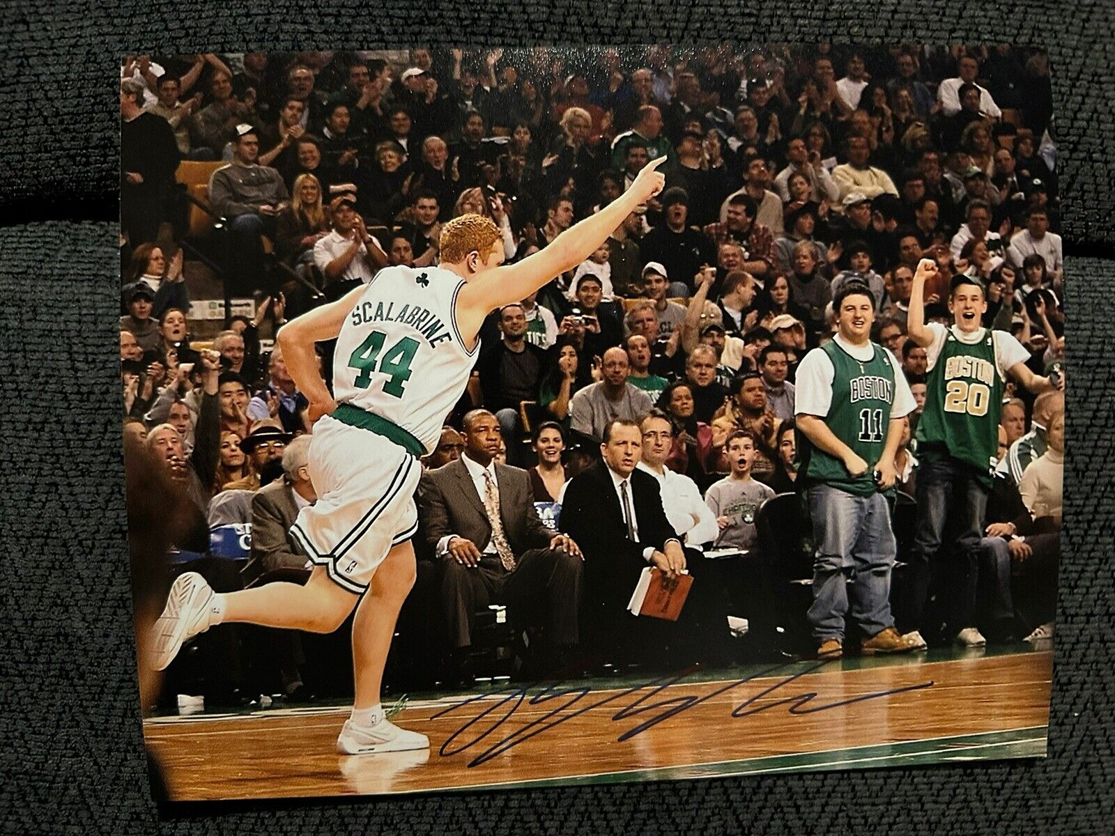 Brian Scalabrine signed 8 X 10 Photo Autographed Basketball Boston Celtics