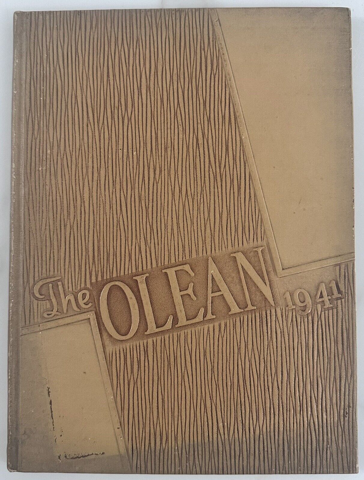 1941 WWII World War II Oley High School Oley, Pennsylvania The Olean Yearbook