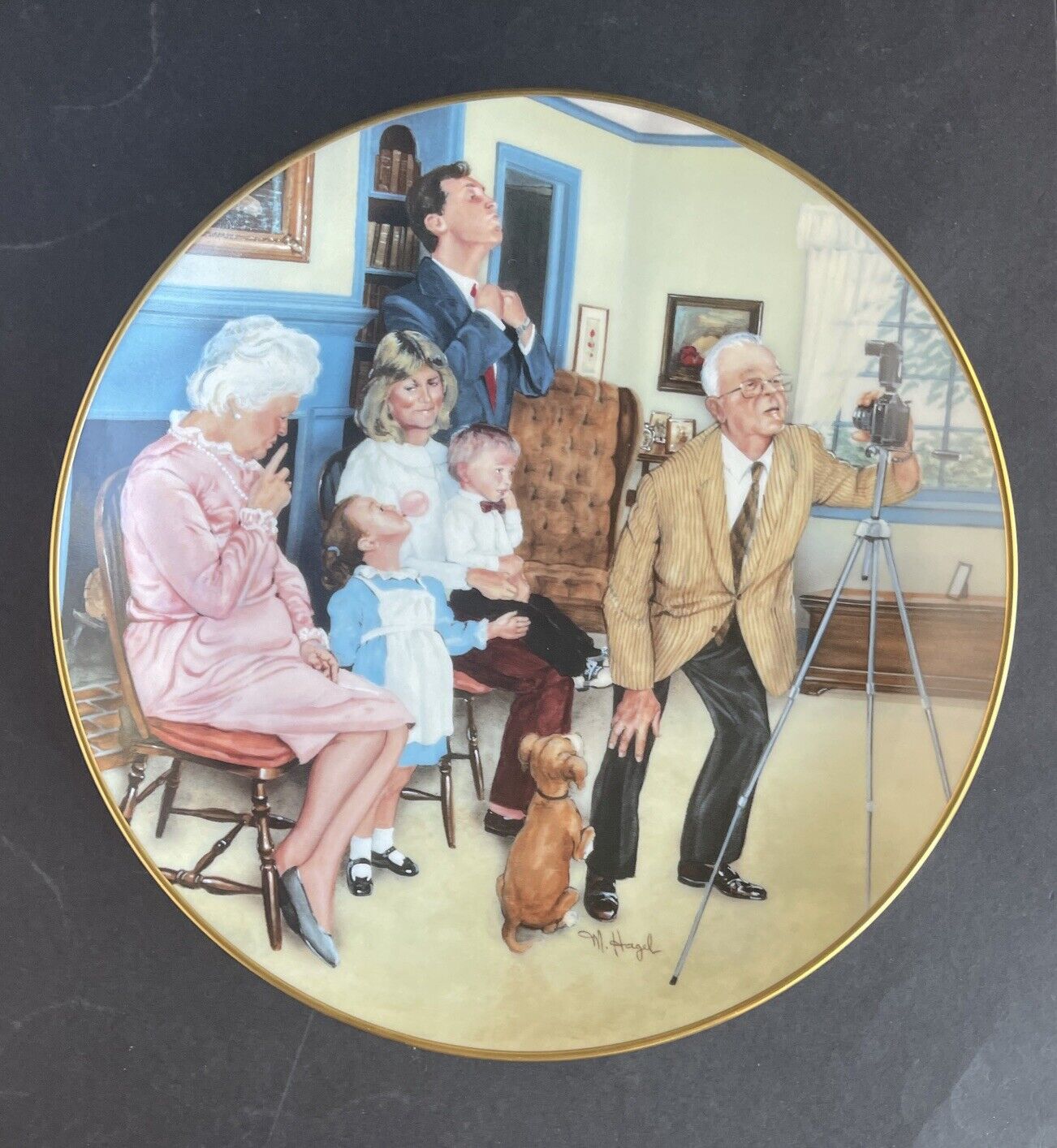 1985 GORHAM “Family Portrait” M Hagel 24KT Fine China Gold Rim PLATE w COA & Box