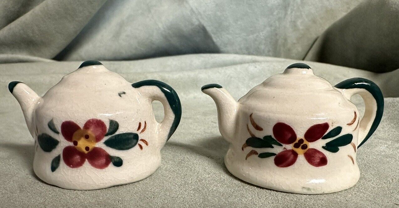 Vintage small Floral Tea Pot Salt and Pepper Shakers Made In Japan