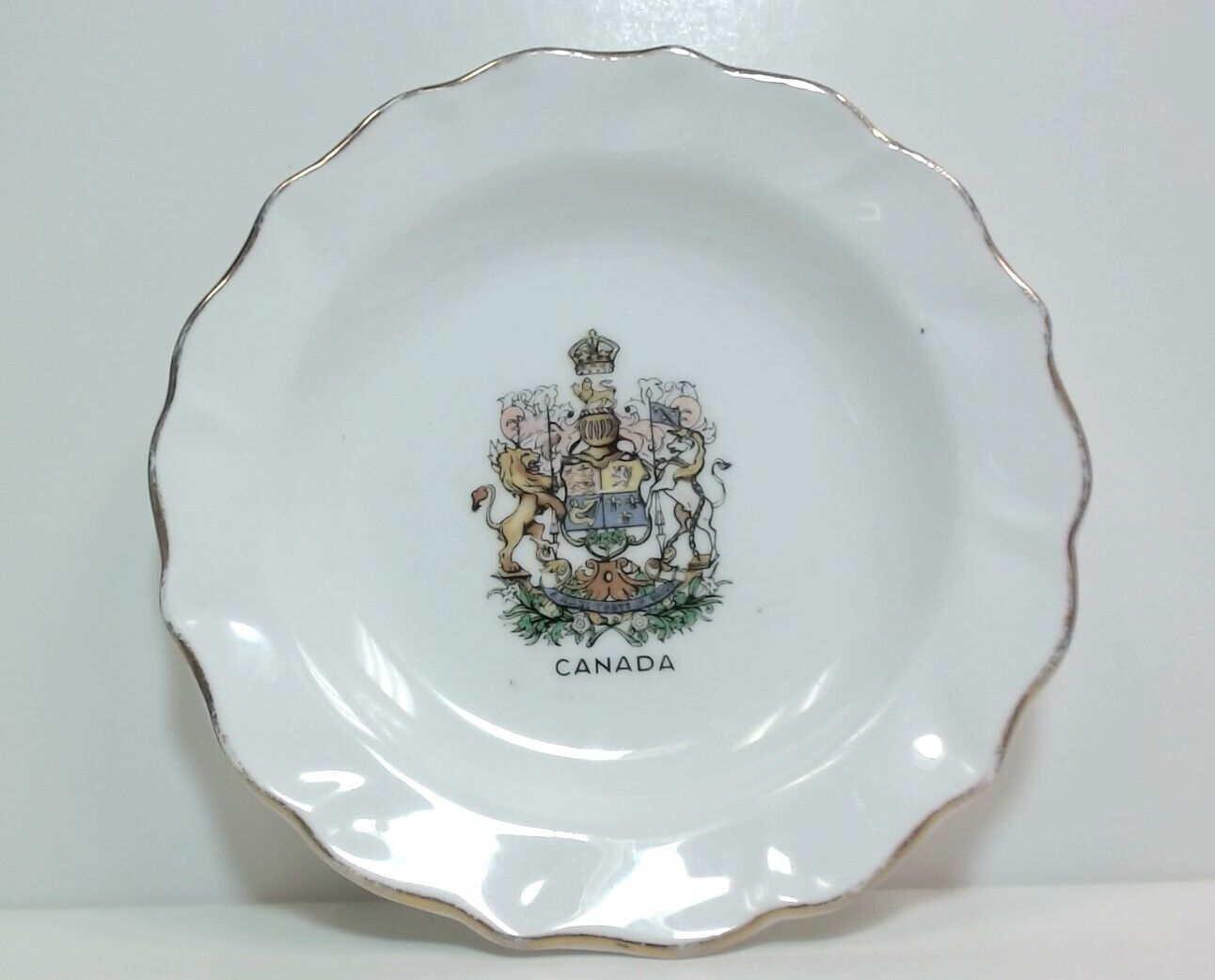 Small Vintage Canada Royal Arms Emblem Trinket Dish Duchess Bone China 4.75\