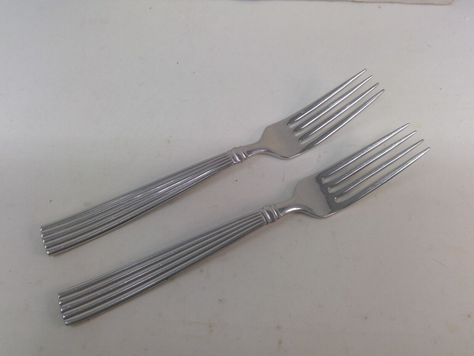 Reed & Barton 18/8 Stainless Steel Crescendo Pair of Dinner Forks 7 1/2