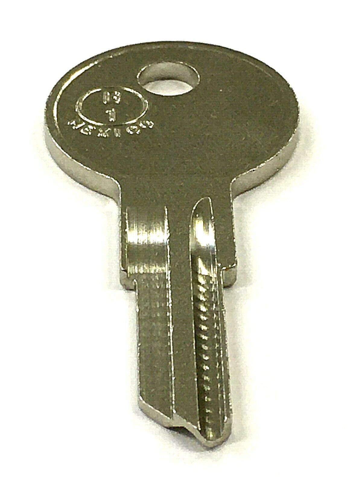 1 Wacker Compactor Commercial Equipment Key Blank B1 1098M Keys Blanks
