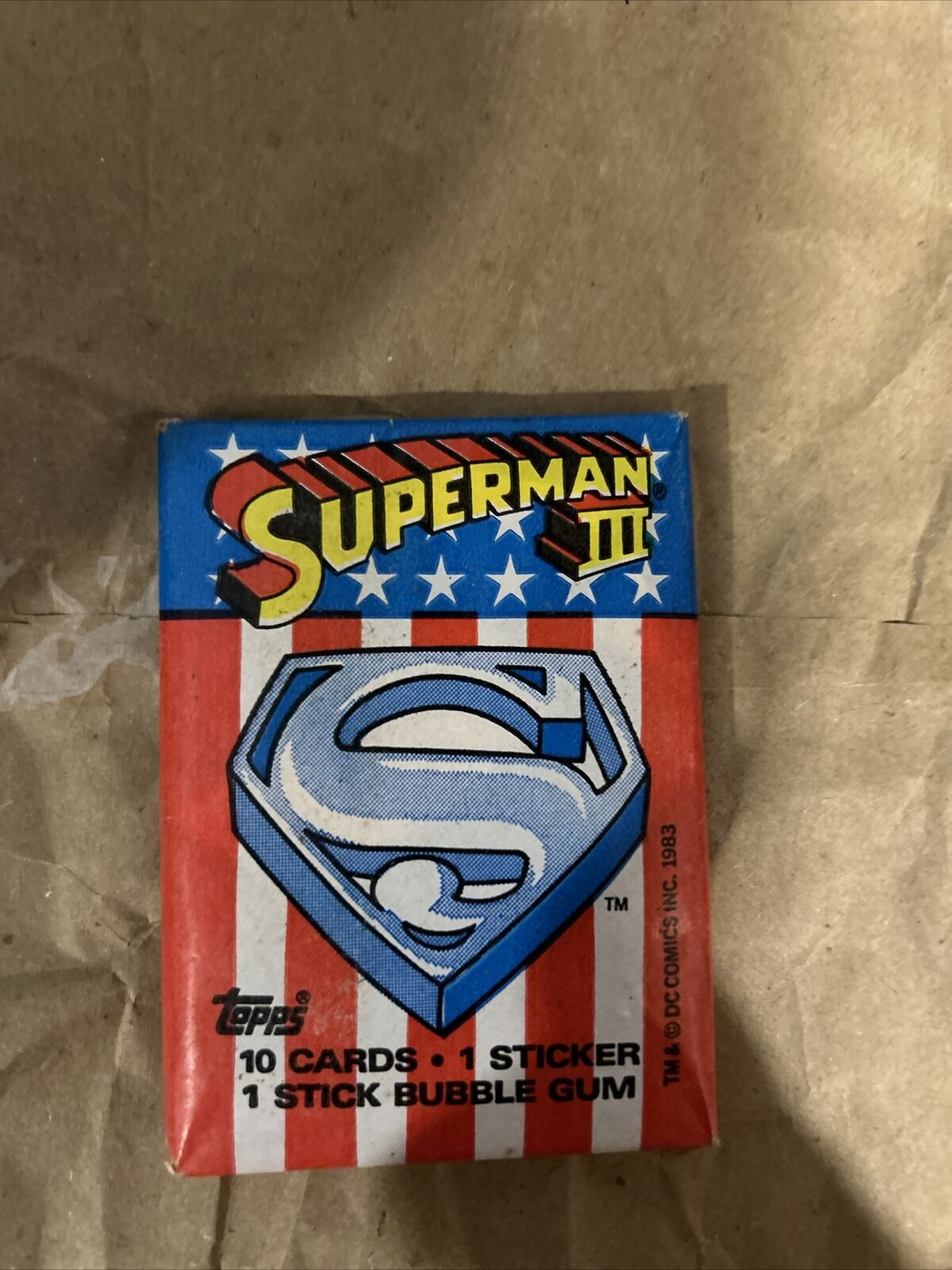 1983 TOPPS SUPERMAN III - Sealed Wax Pack (DC Comics) 10 Trading Cards 1 Sticker