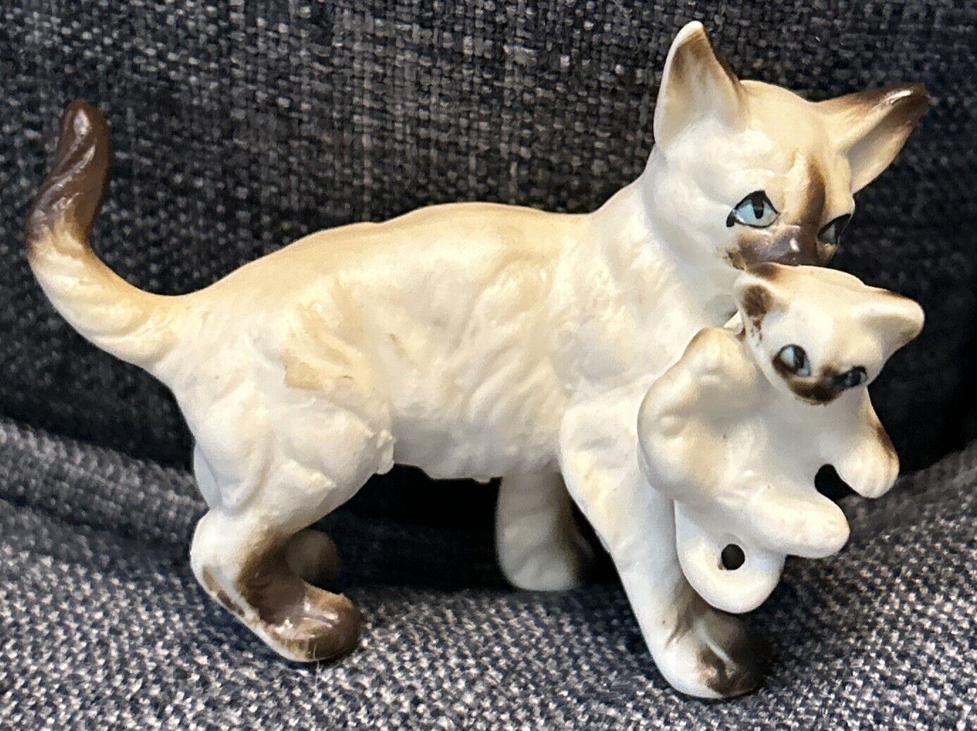 Vtg Siamese Cat w Kitten Bone China Figurine Miniature 2-1/4\