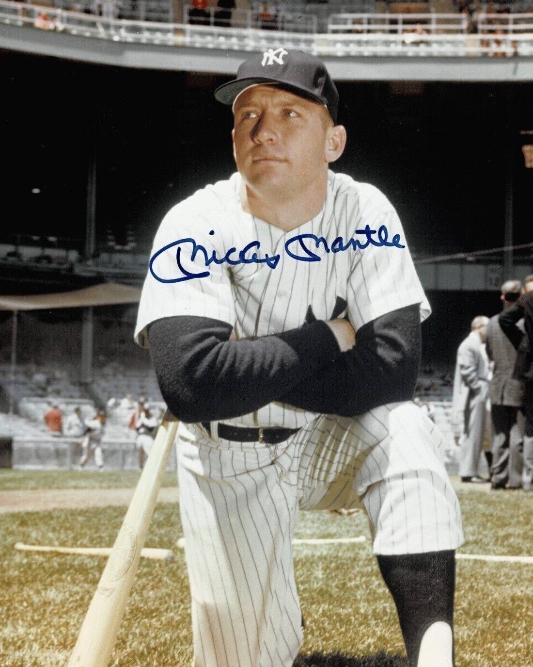 MICKEY MANTLE NEW YORK YANKEES BASEBALL PLAYER AUTOGRAPHED 8X10 PHOTO REPRINT