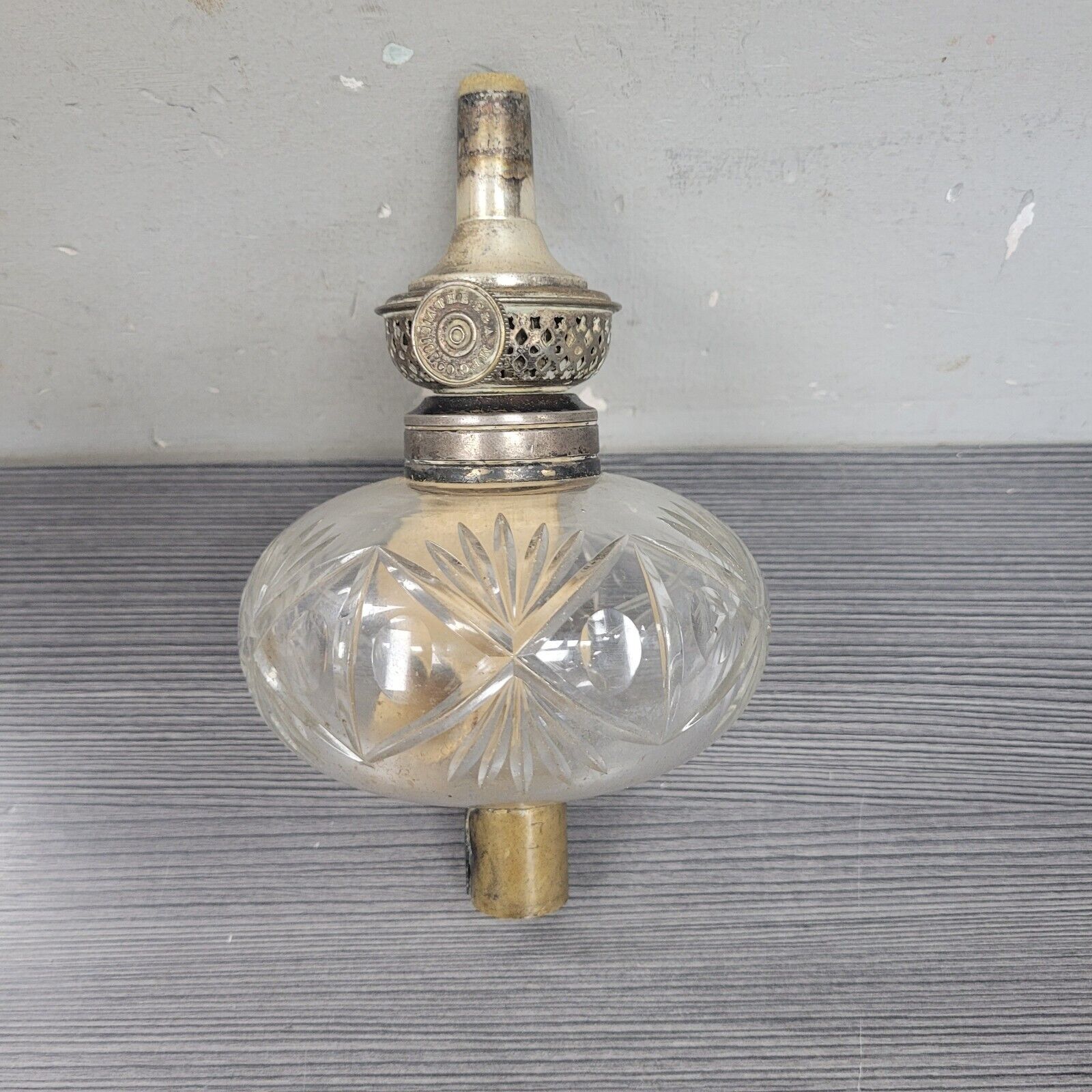 VICTORIAN BLOWN GLASS PEG LAMP W/ P&A VICTOR BURNER abp fan vintage