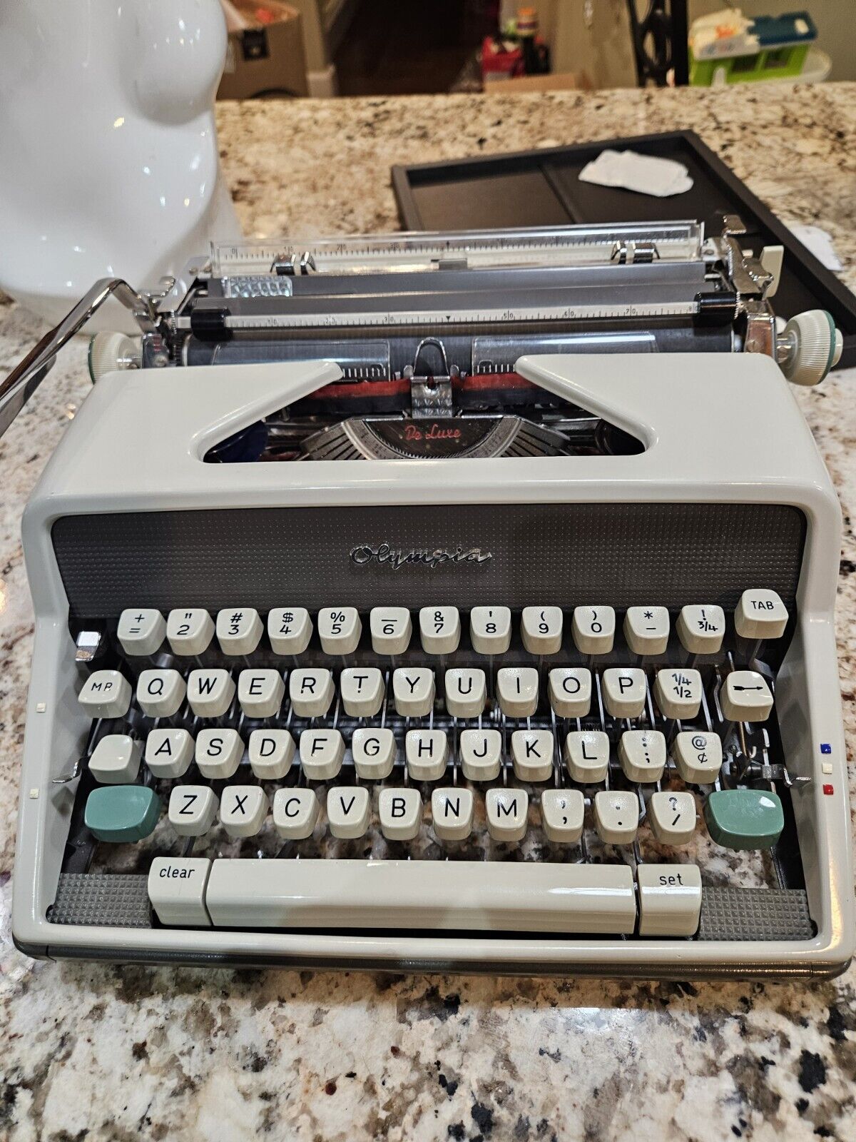 Olympia Typewriter Werke AG  in hard Case. Vintage 1960s. Germany