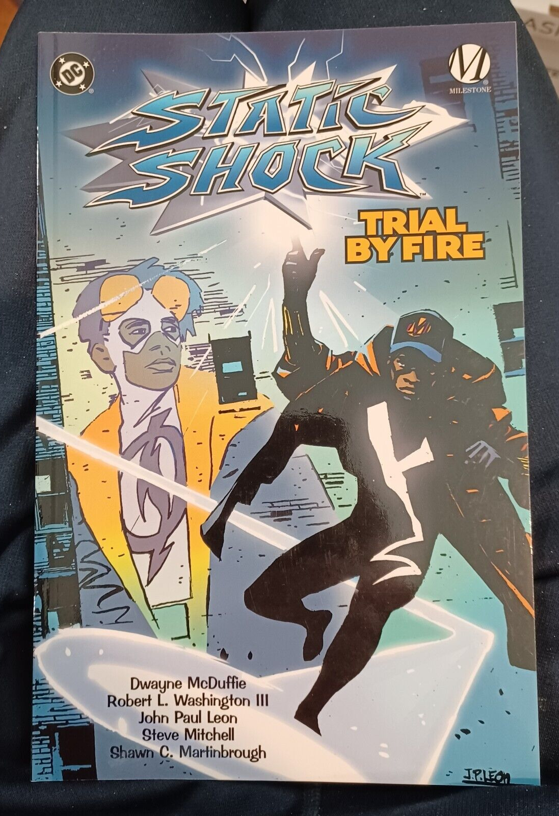 Static Shock: Trial by Fire (DC Comics, Dec. 2000) Brand New   BC-1