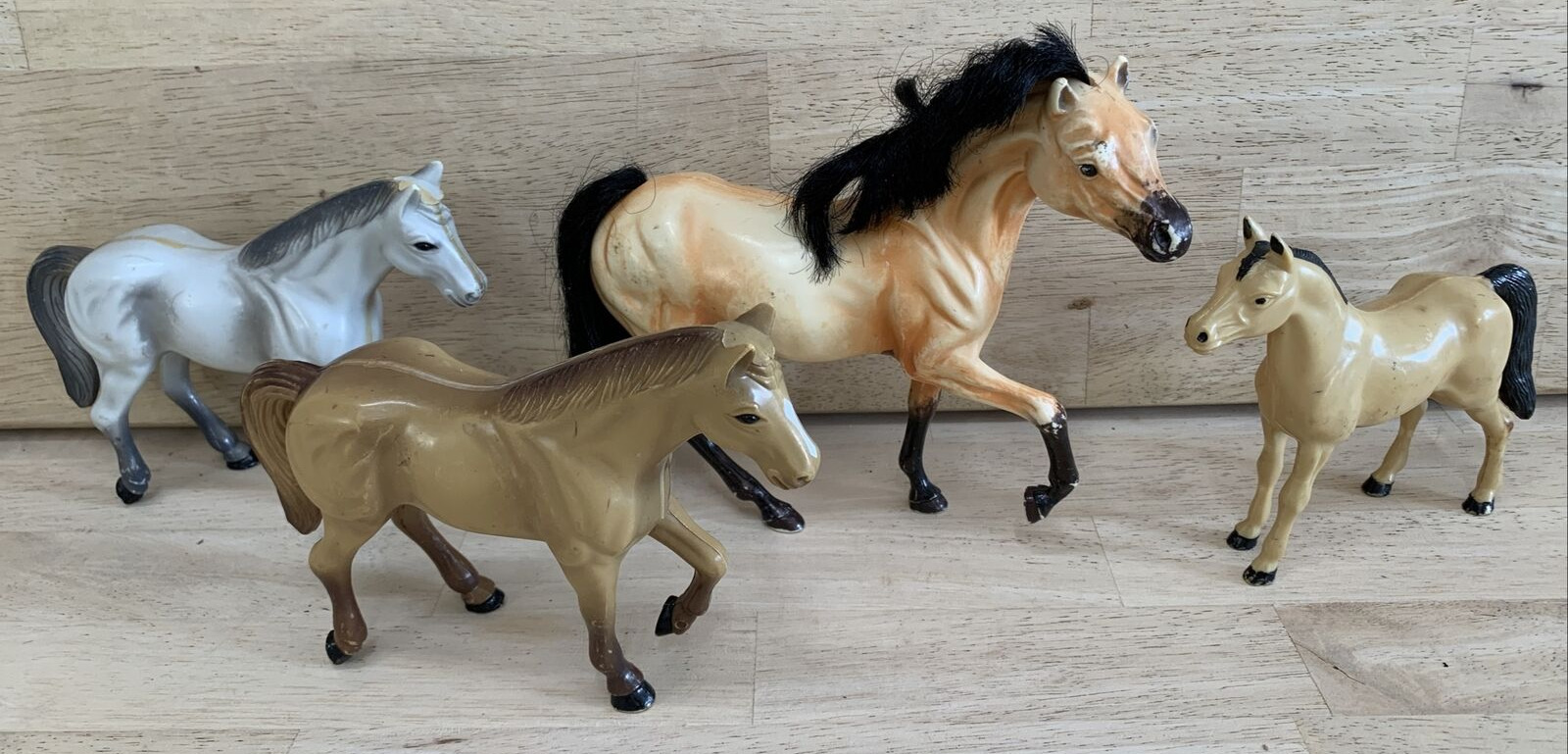 4 Mixed Horse Hard Plastic Collectable Toy Horse Figurine Nylint Colt Marchon