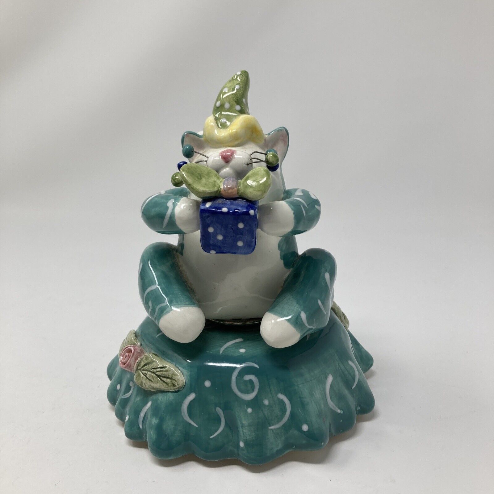 Annaco Creations Cat by Lacombe MUSICAL Happy Birthday song Music Rotate 2001