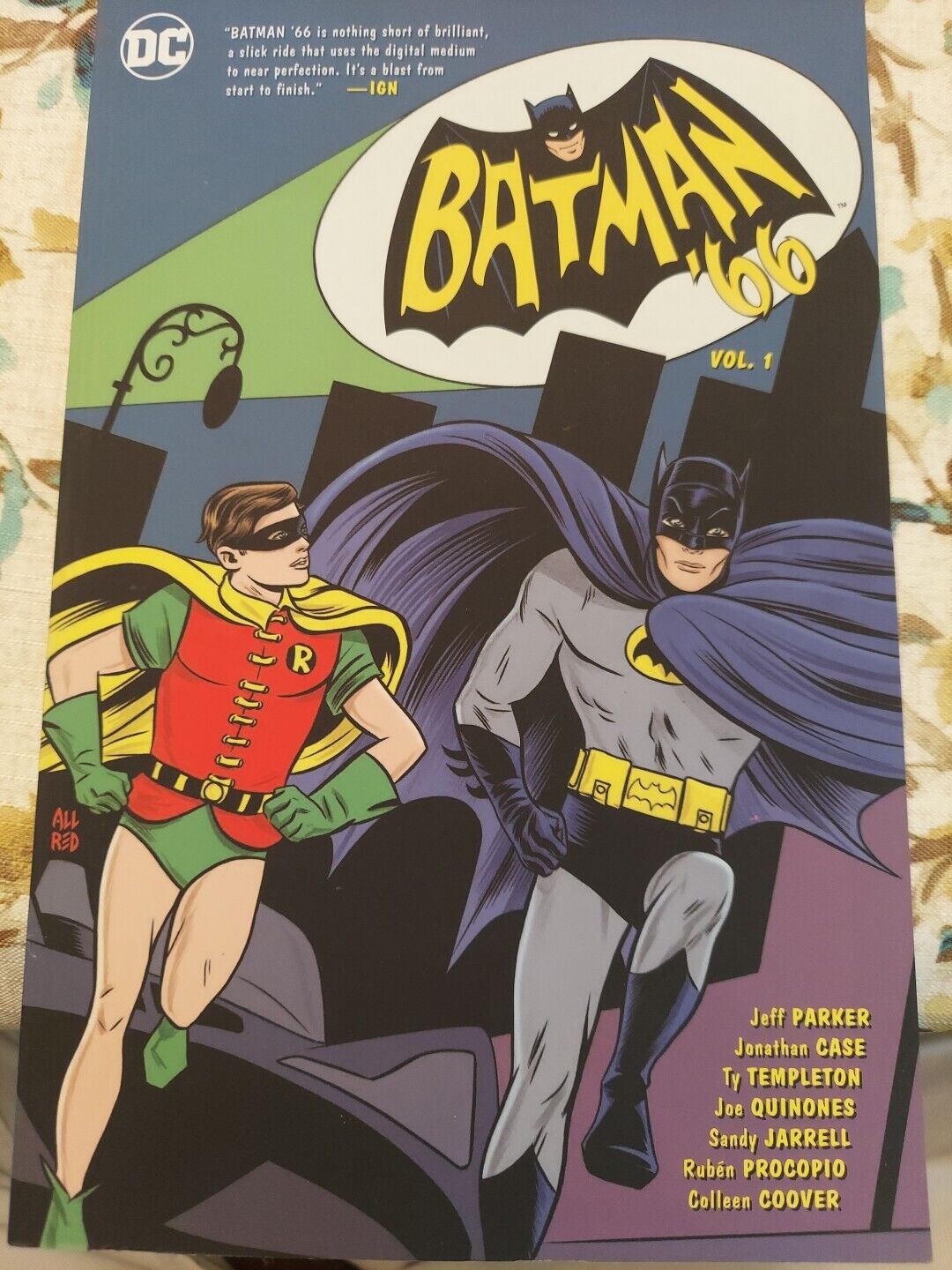 Batman \'66 Vol. 1 DC Comics 2014 Jeff Parker Jonathan Case Adam West Burt Ward
