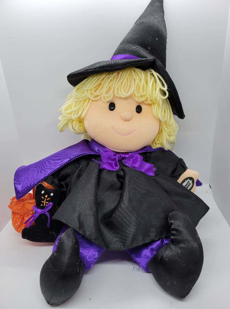 Vtg 1990s DANDEE Main Joy HALLOWEEN Giggling WITCH Doll with CAT shakes laughs 