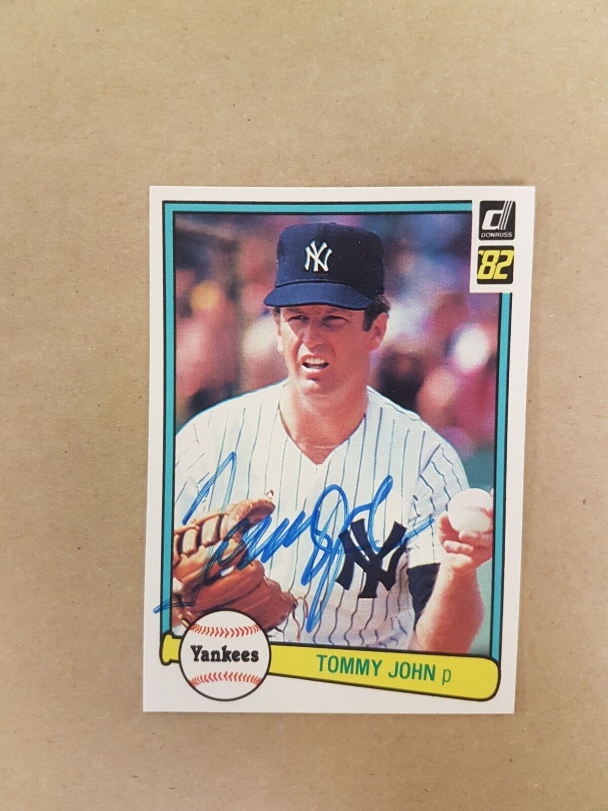 Kent Tekulve 17 Topps 1983 Autograph Photo SPORTS signed Baseball card MLB