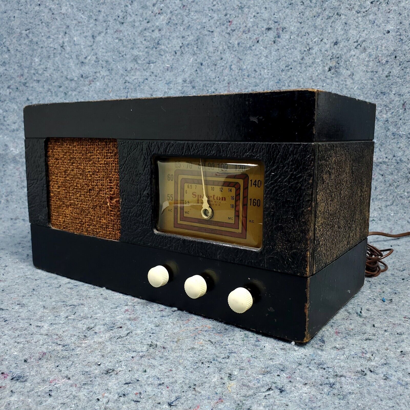 Vintage Sparton Tube Radio AM Tabletop Black Leatherette Works But Has HUM