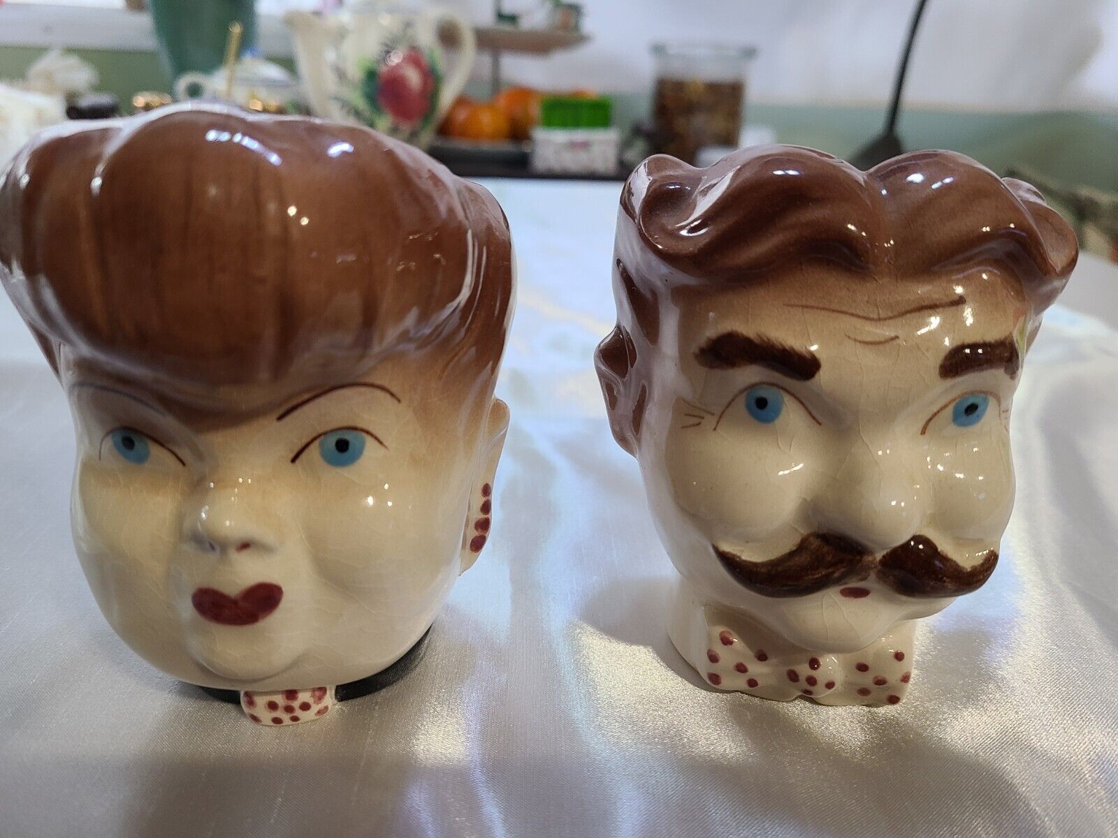  TWO 1950\'S GLAZED CERAMIC AUNT BEA & TOM MAYBERRY RFD  HEAD VASE WALL POCKETS  