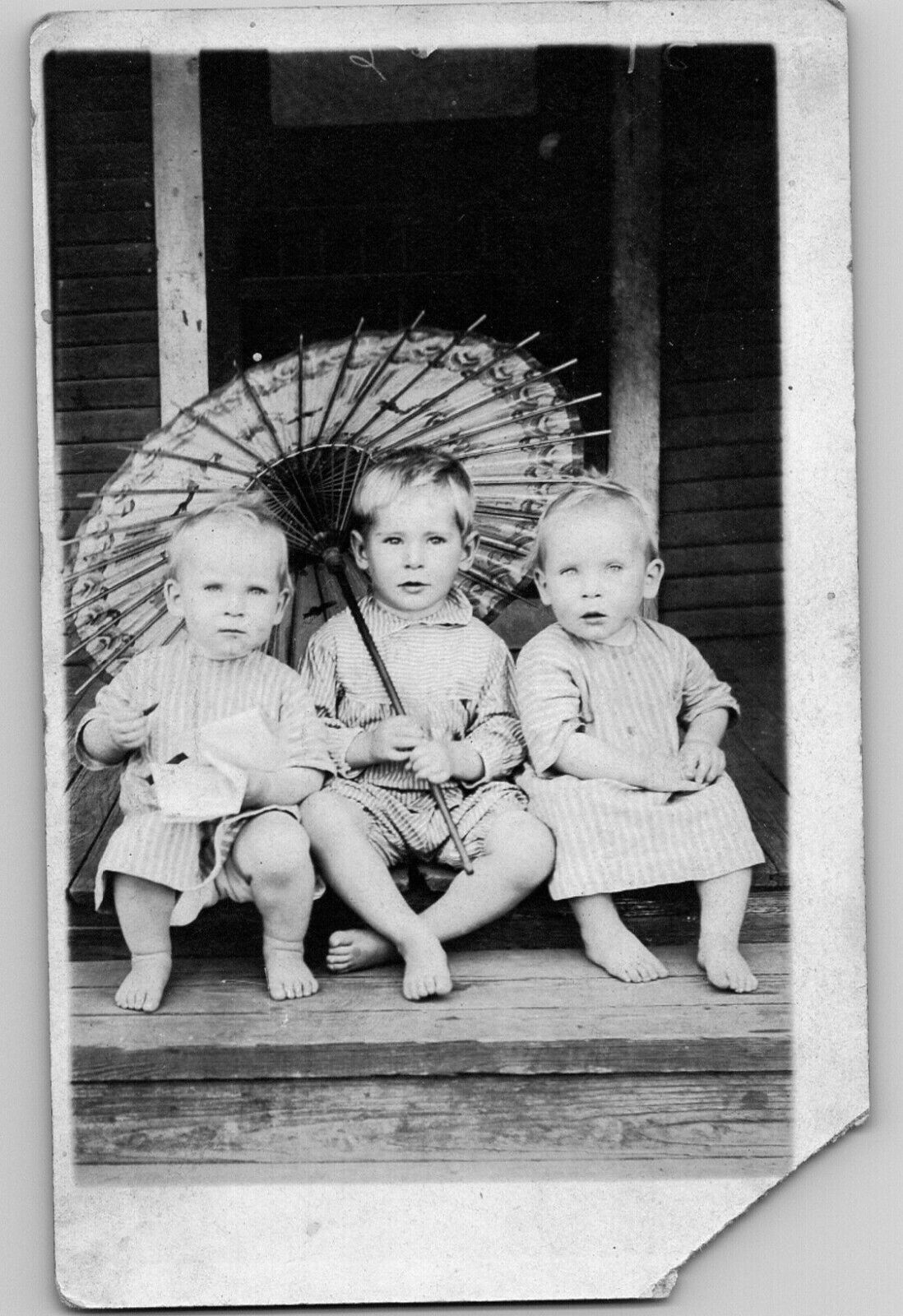 C1910-30 RPPC Postcard Front Porch 3 Little Cousins Texas Umbrella