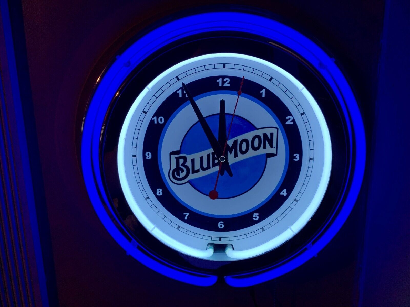 Blue Moon Beer Man Cave BLUE Neon Wall Clock Advertising Sign