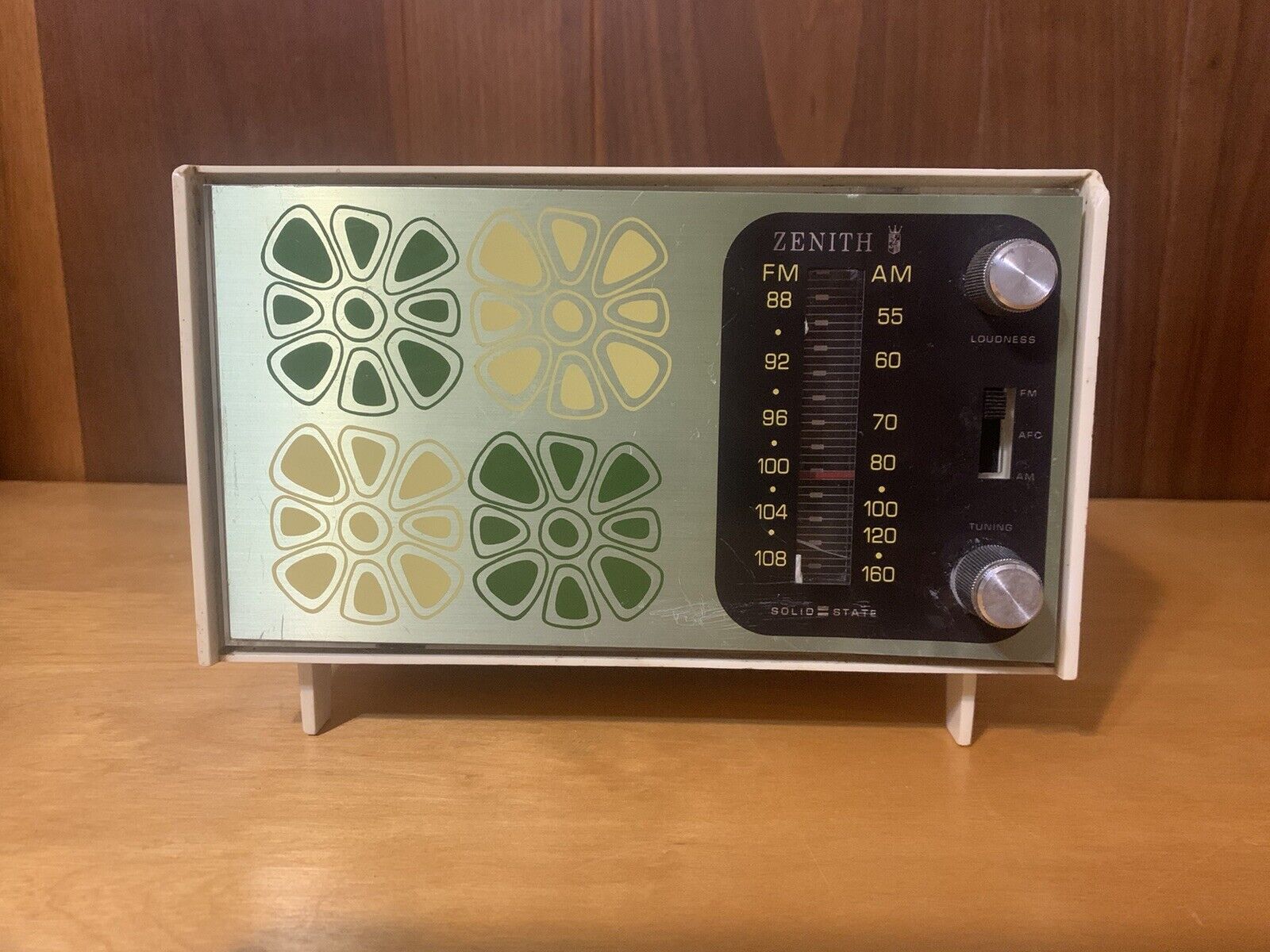 Vintage Space Age Mid Century Modern Radio By Zentih Works Sounds Great