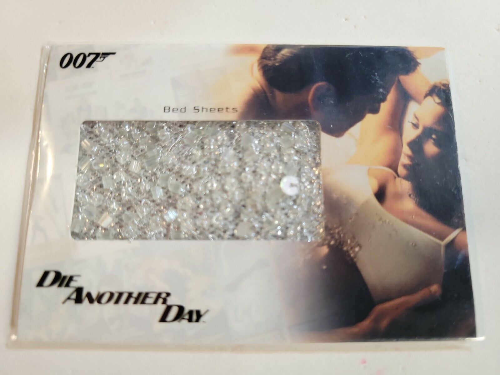 2008 JAMES BOND 007 IN MOTION DIE ANOTHER DAY BED SHEET RC20 RELIC CARD #299/375