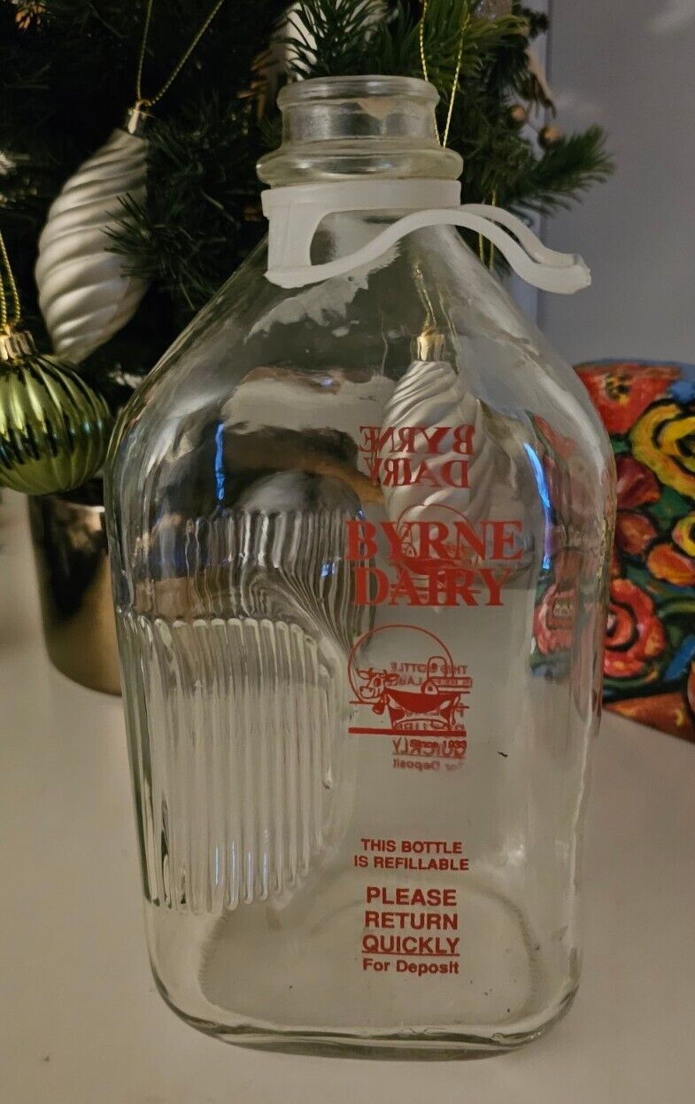 Vintage Byrne Dairy Half Gallon Glass Milk Bottle Jug W/ Handle Red Letter EX