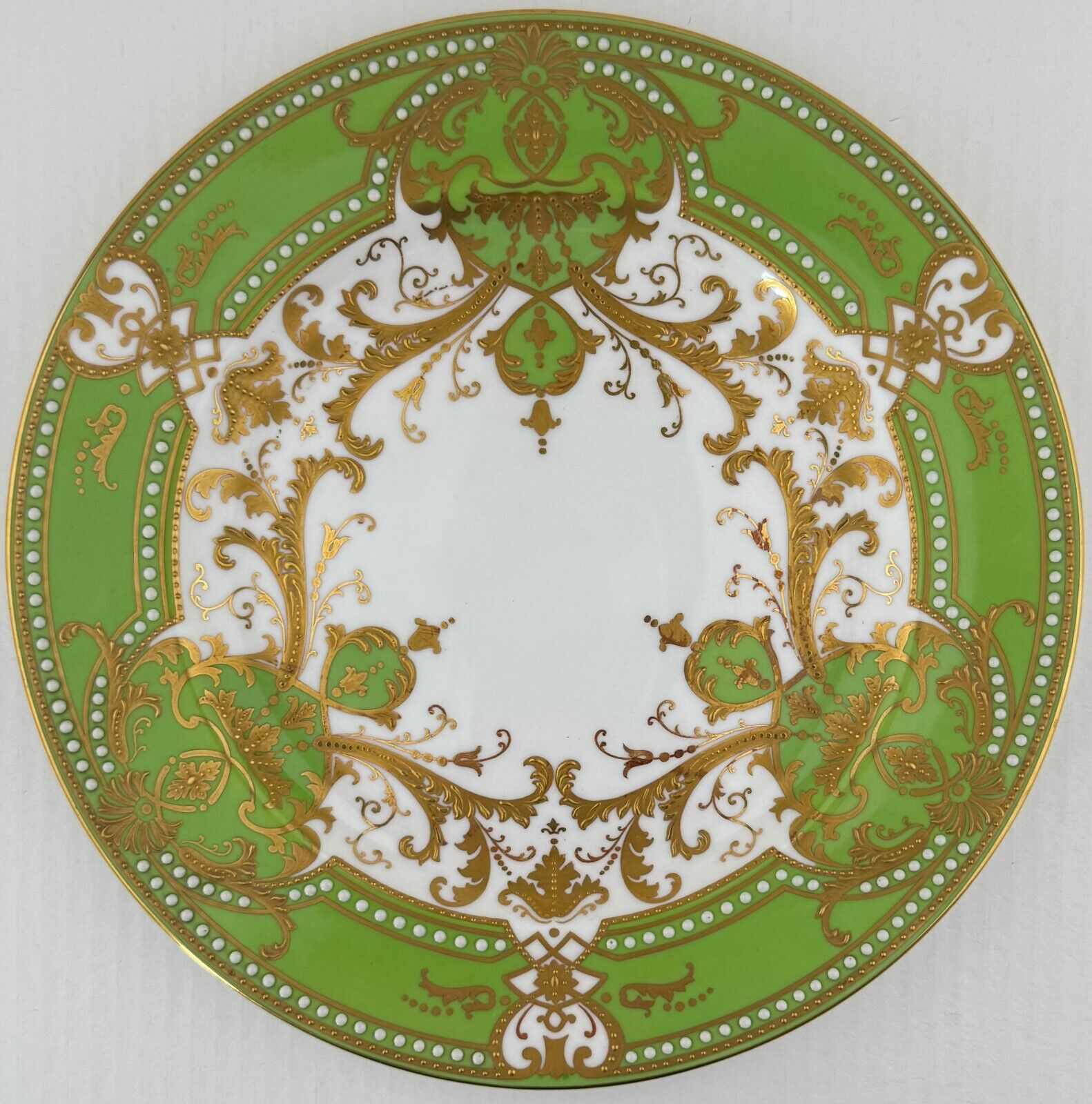8 Antique Wedgwood Green Gilded Dinner Plates