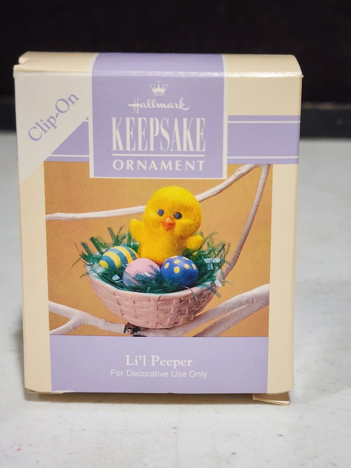 1993 NEW NRFB Hallmark Spring Easter Keepsake Clip On Ornament Li’l Peeper Chick