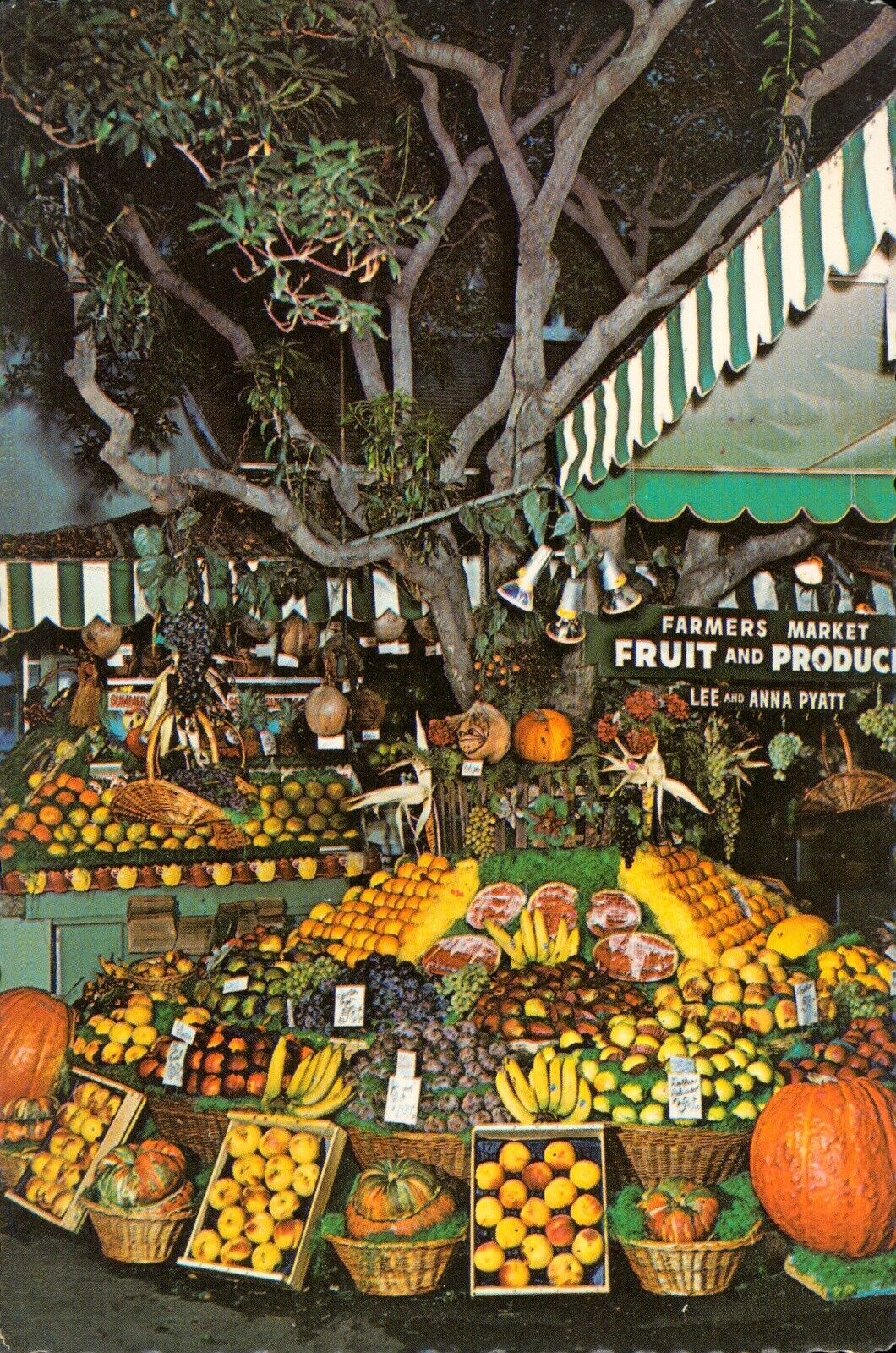 FARMERS MARKET Los Angeles, Cal. Exotic Fruit & Produce Vintage 1960s POSTCARD