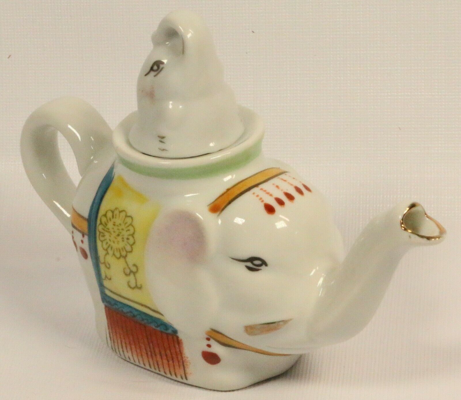 Vintage Miniature Teapot Elephant Circus Sweet 4.5\