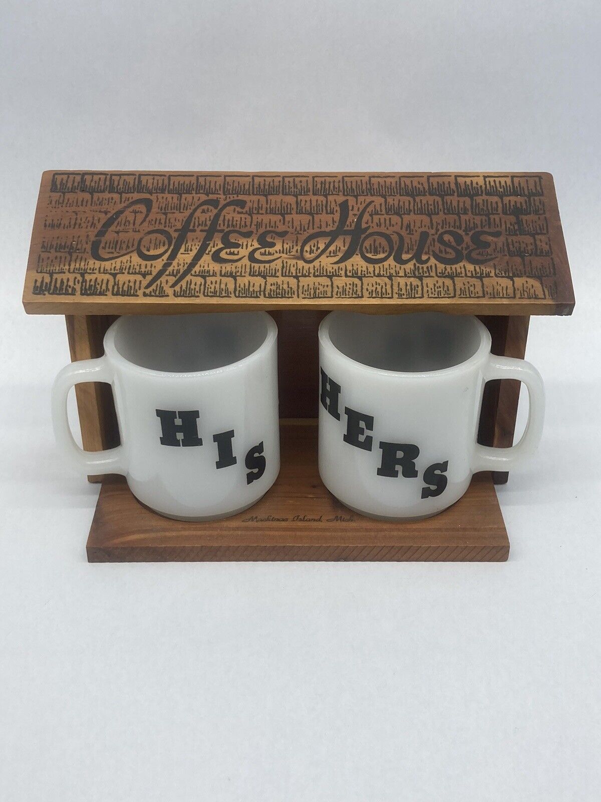 Vintage 1960’s Coffee House His & Hers Milk Glass Bake Cup Set In Wooden Shack
