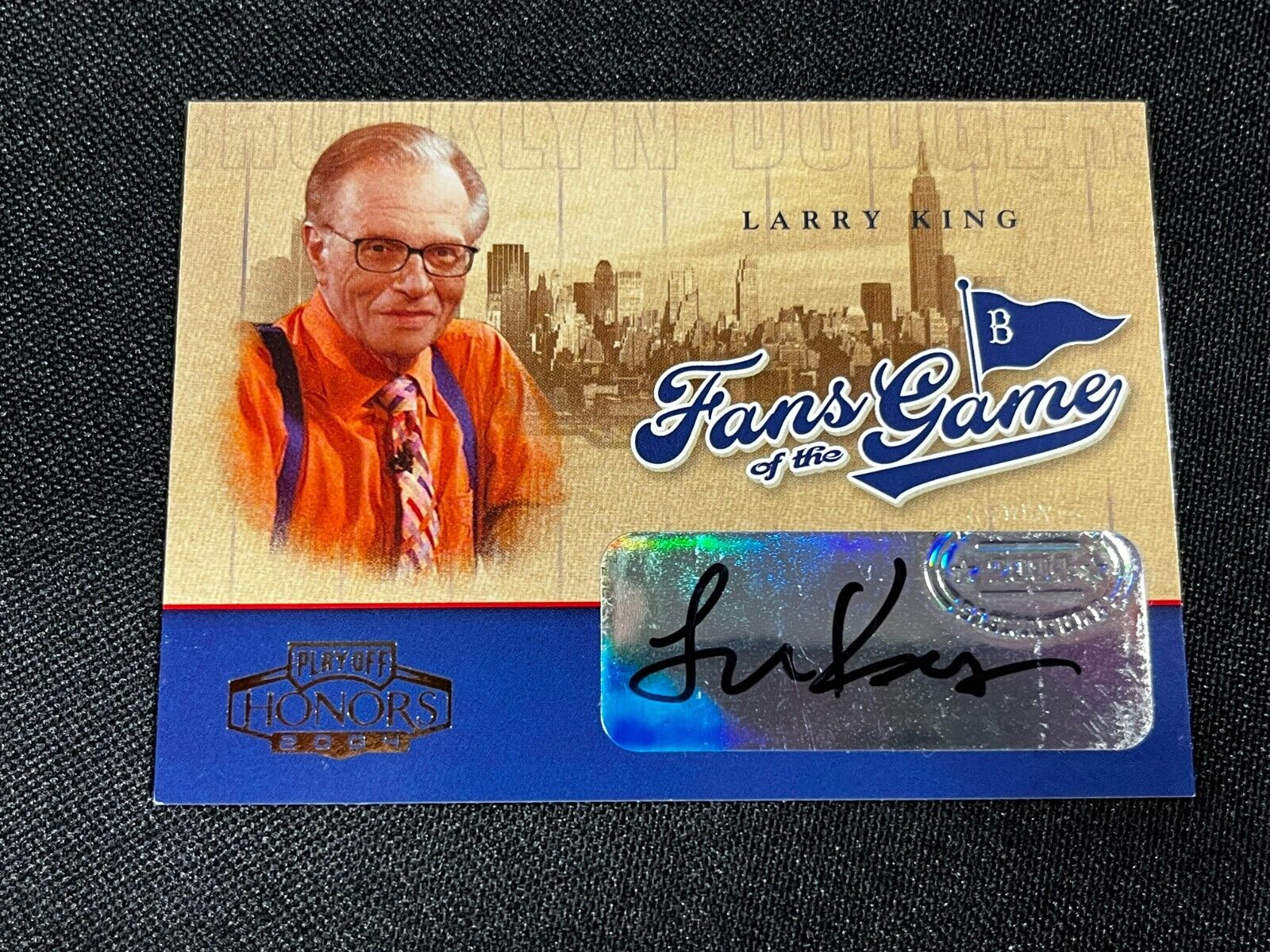 2004 Playoff Honors Fans of the Game Larry King 255FG5 autograph card AA
