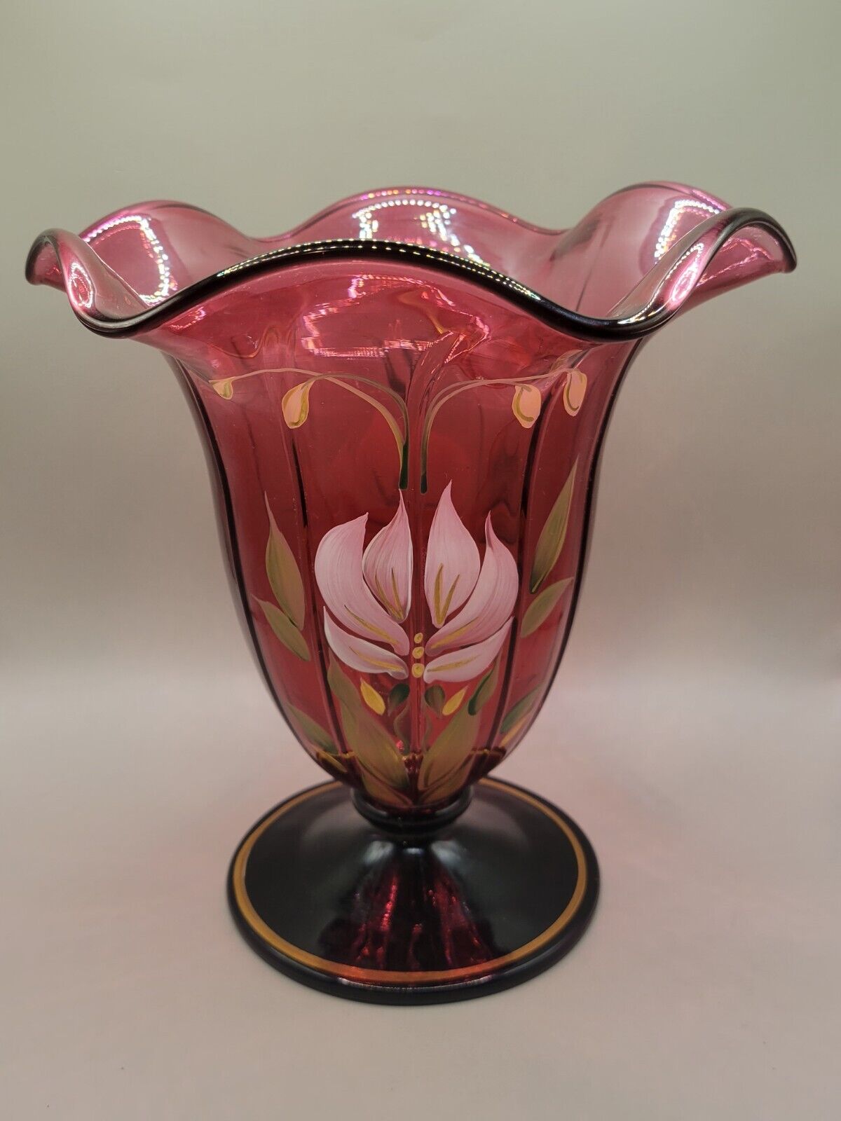 Fenton 2001 Connoisseur Collection Cranberry Spendor Numbered Large Vase Signed