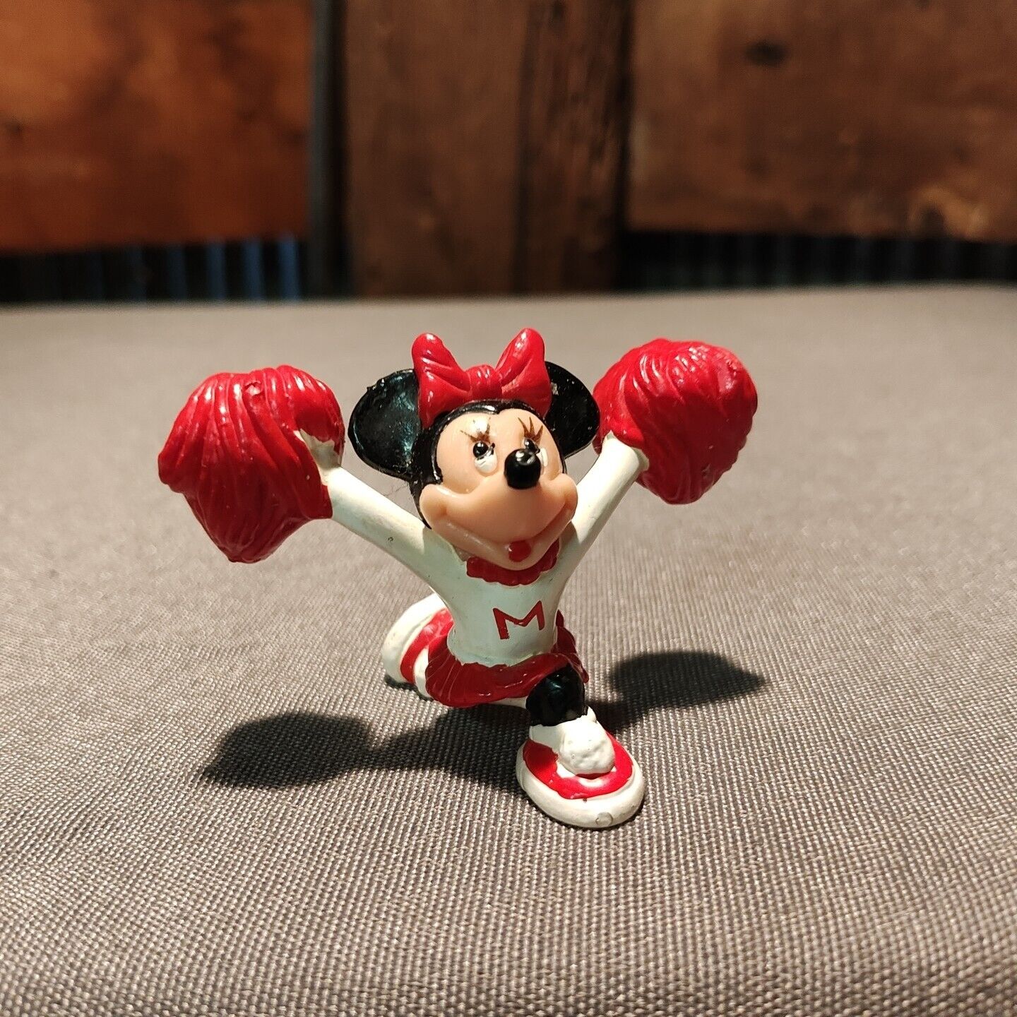 Vintage Walt Disney Minnie Mouse Cheerleader Cheer Pom Cake Top 2.5in PVC Figure